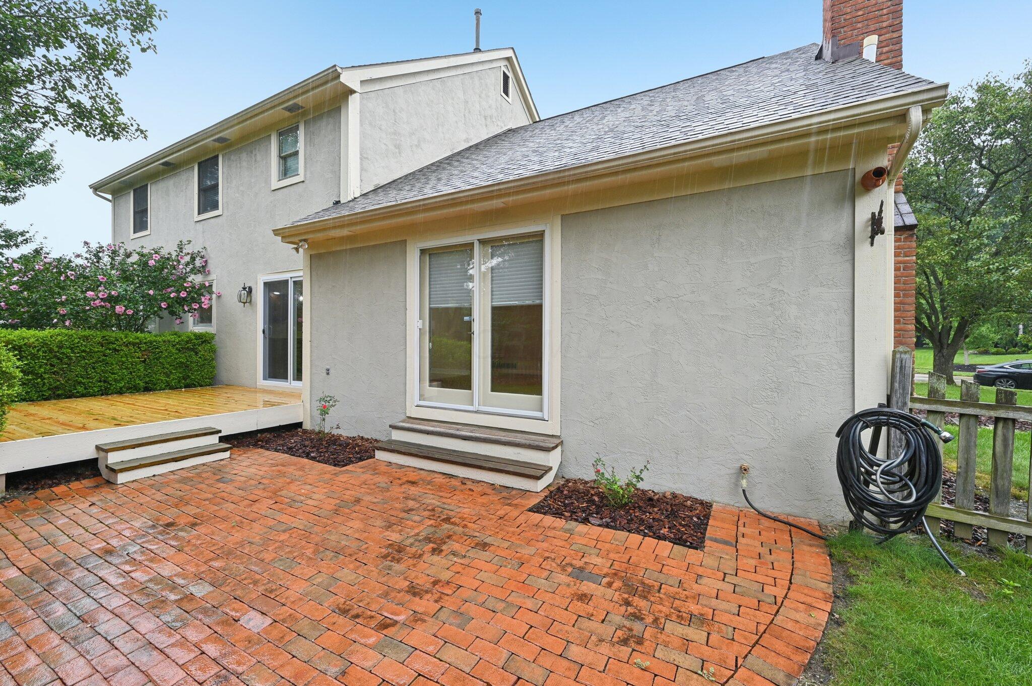 326 Olenview Circle W