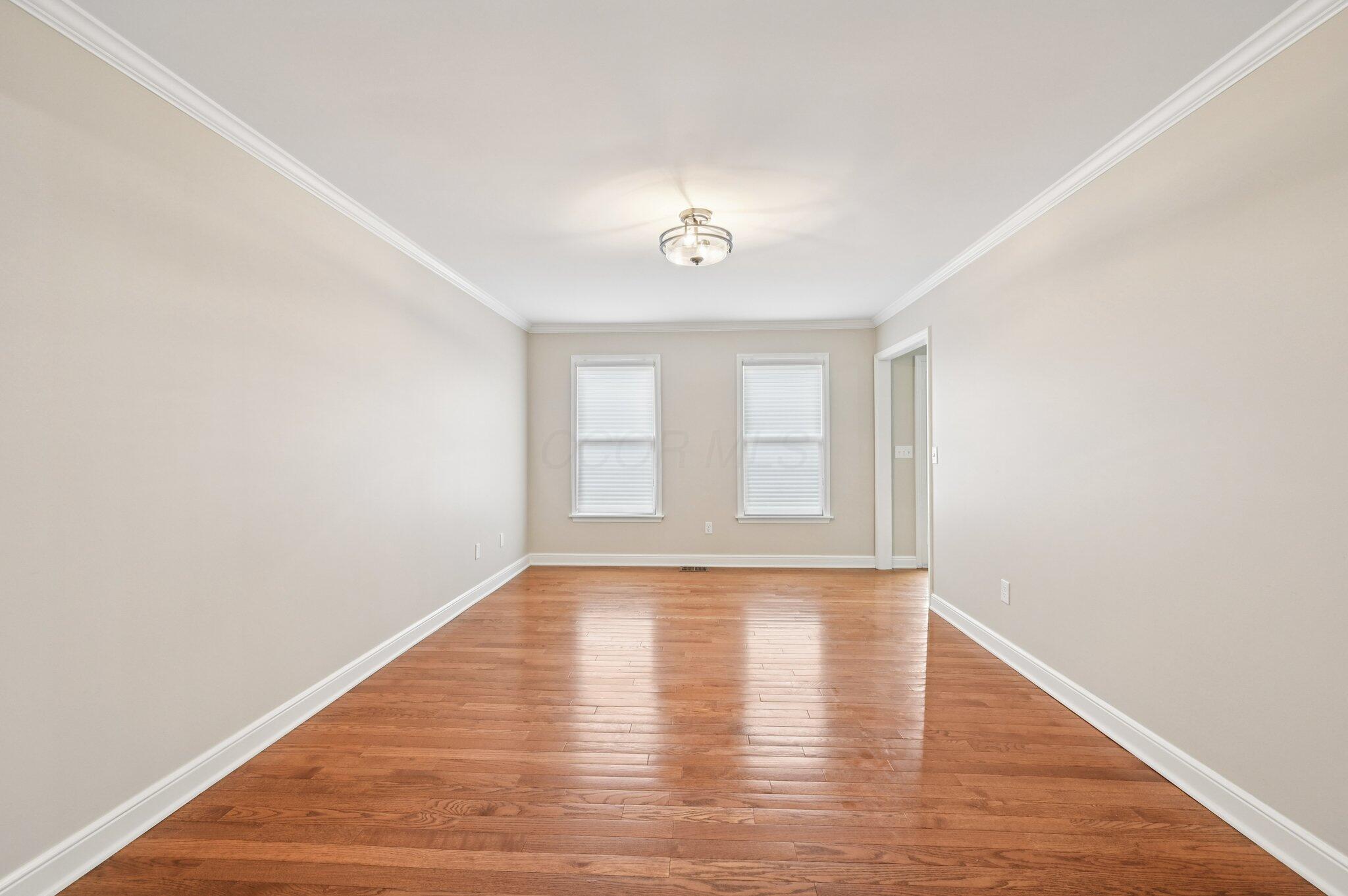 326 Olenview Circle W
