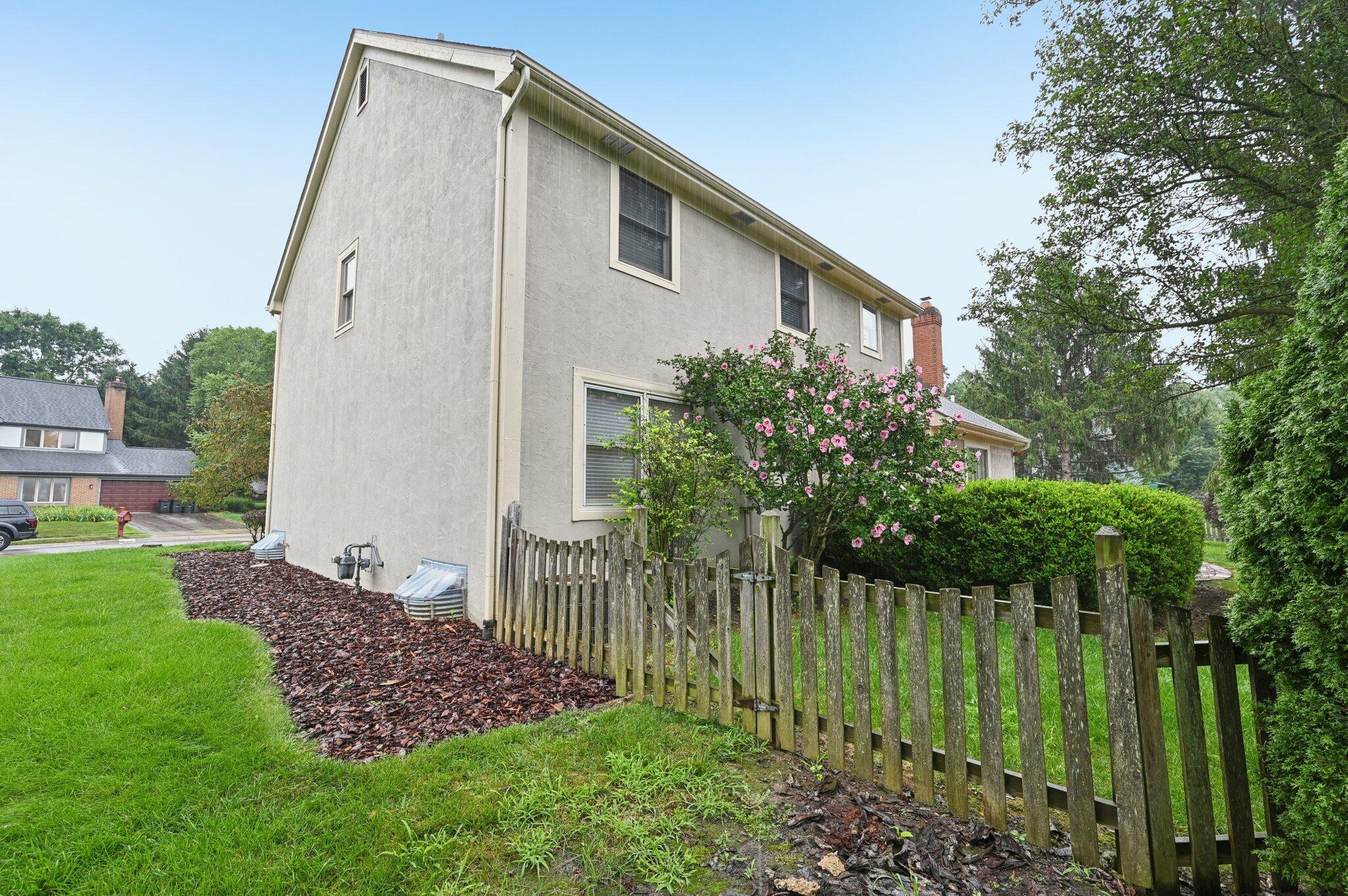 326 Olenview Circle W