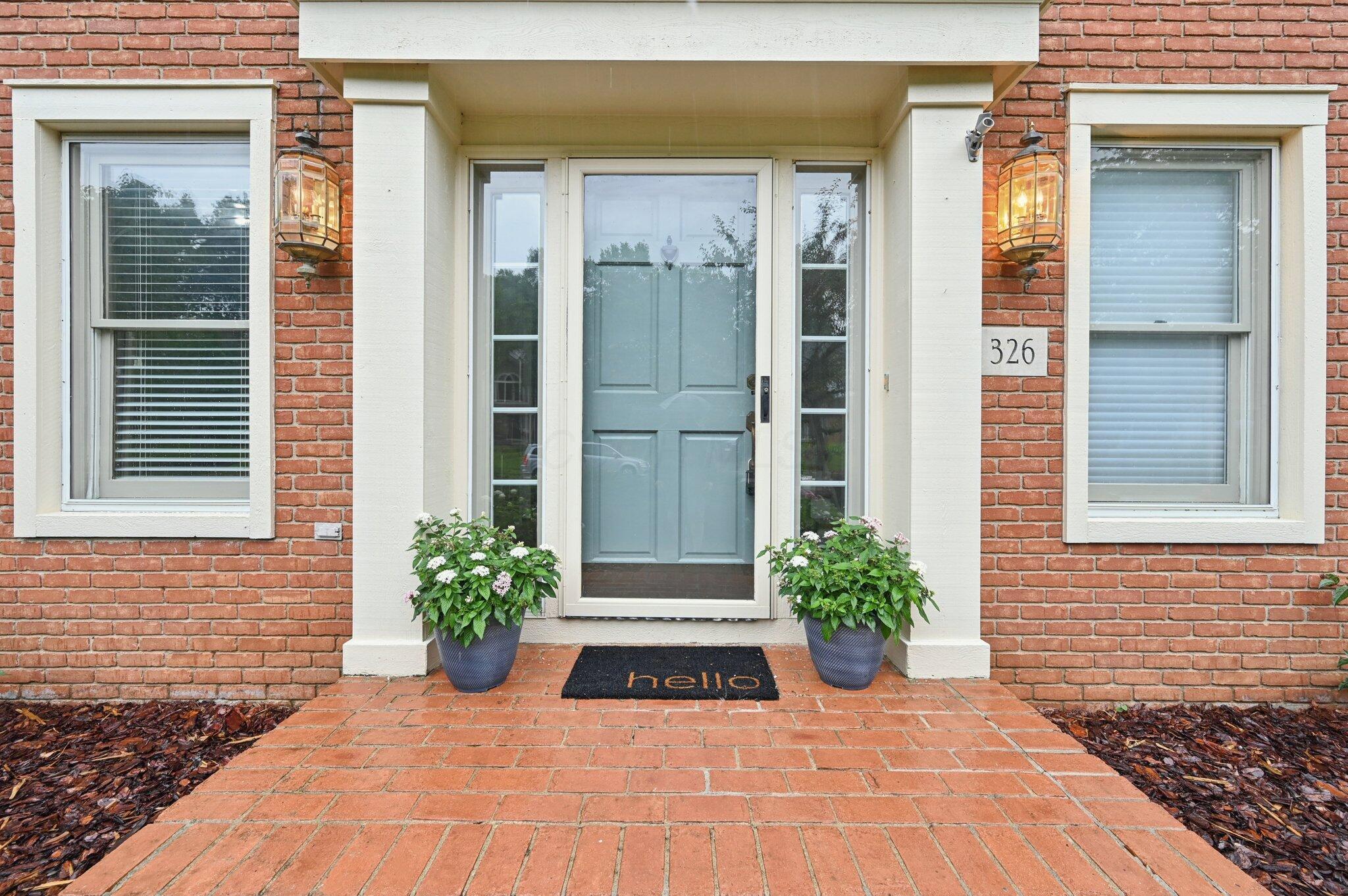 326 Olenview Circle W