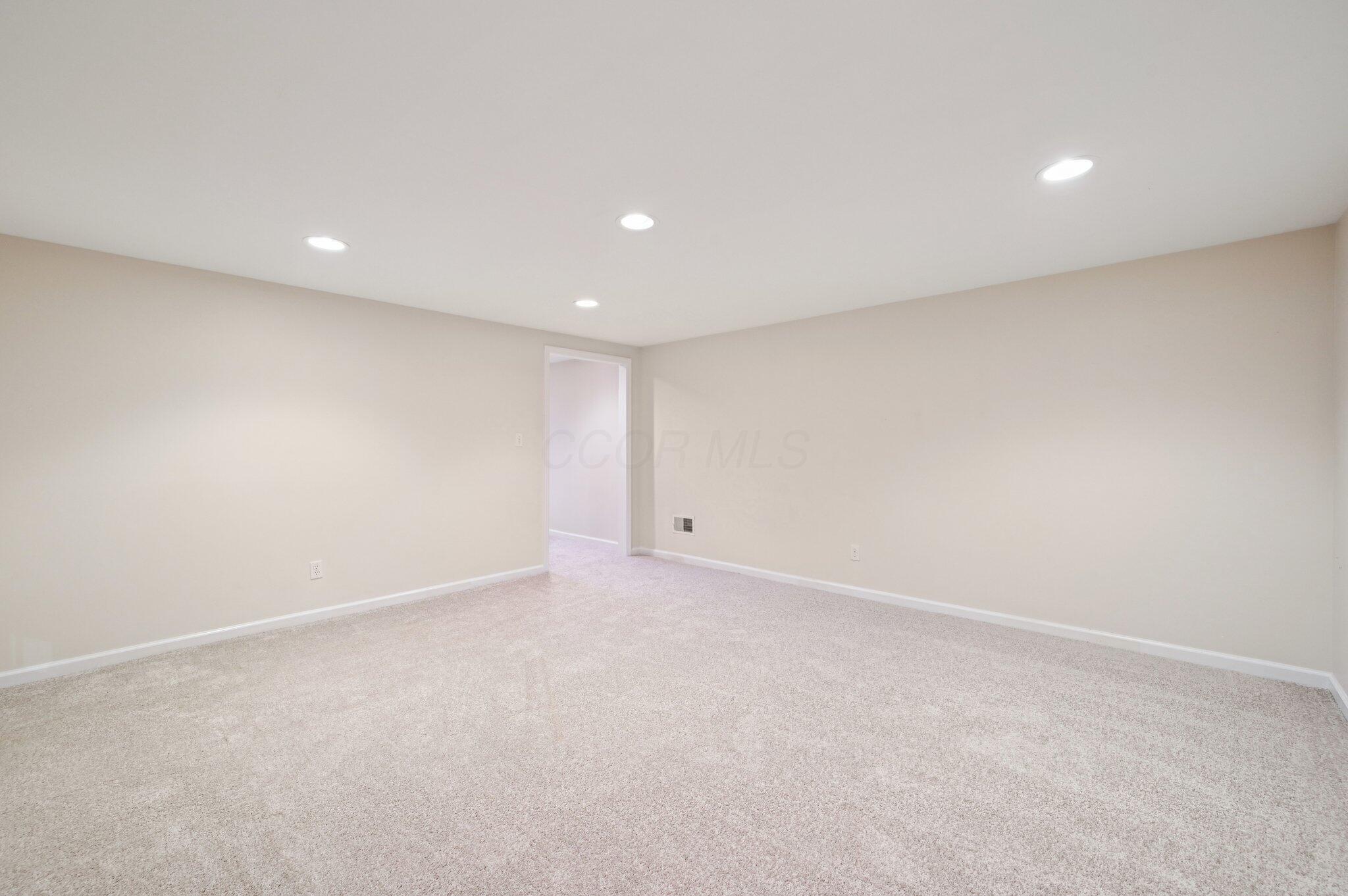 326 Olenview Circle W