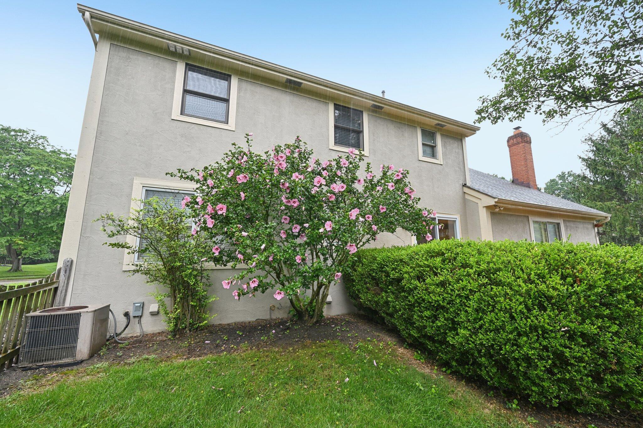 326 Olenview Circle W