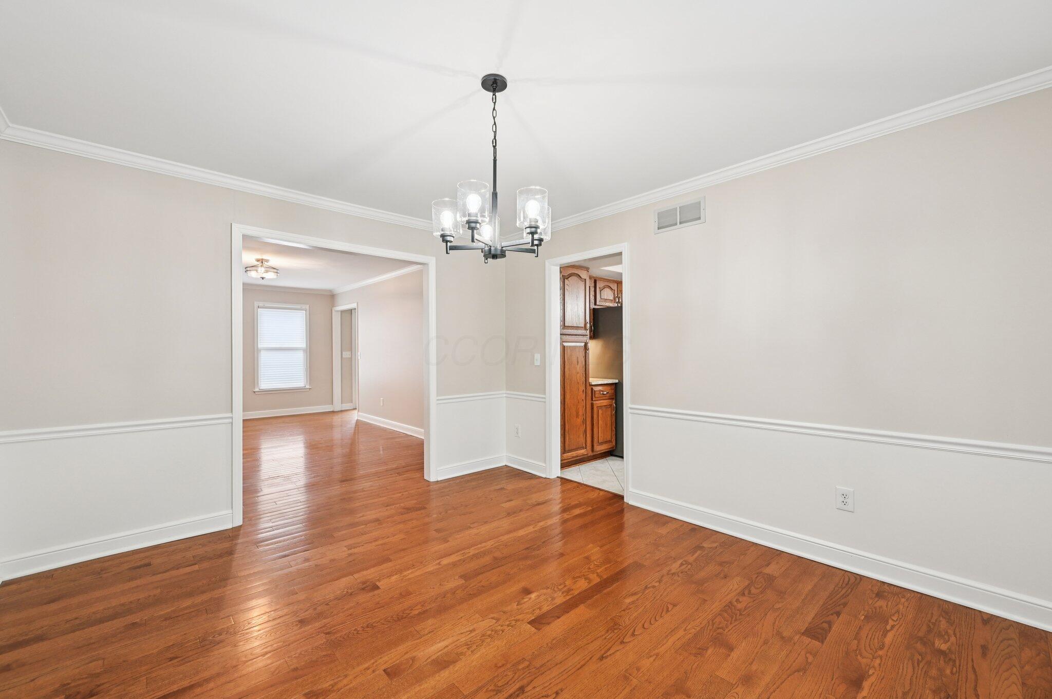 326 Olenview Circle W
