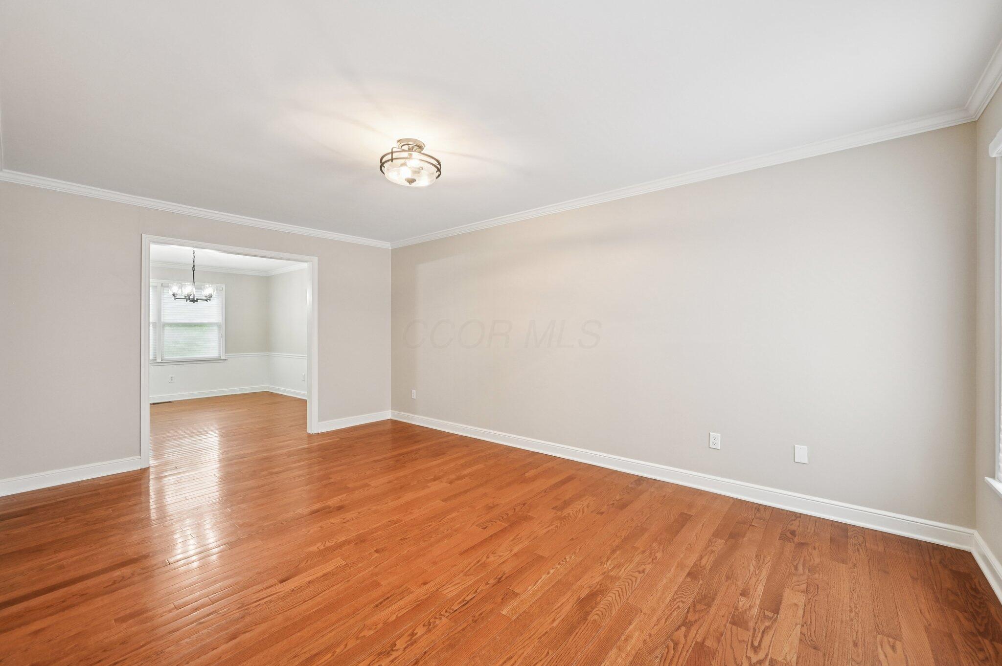 326 Olenview Circle W