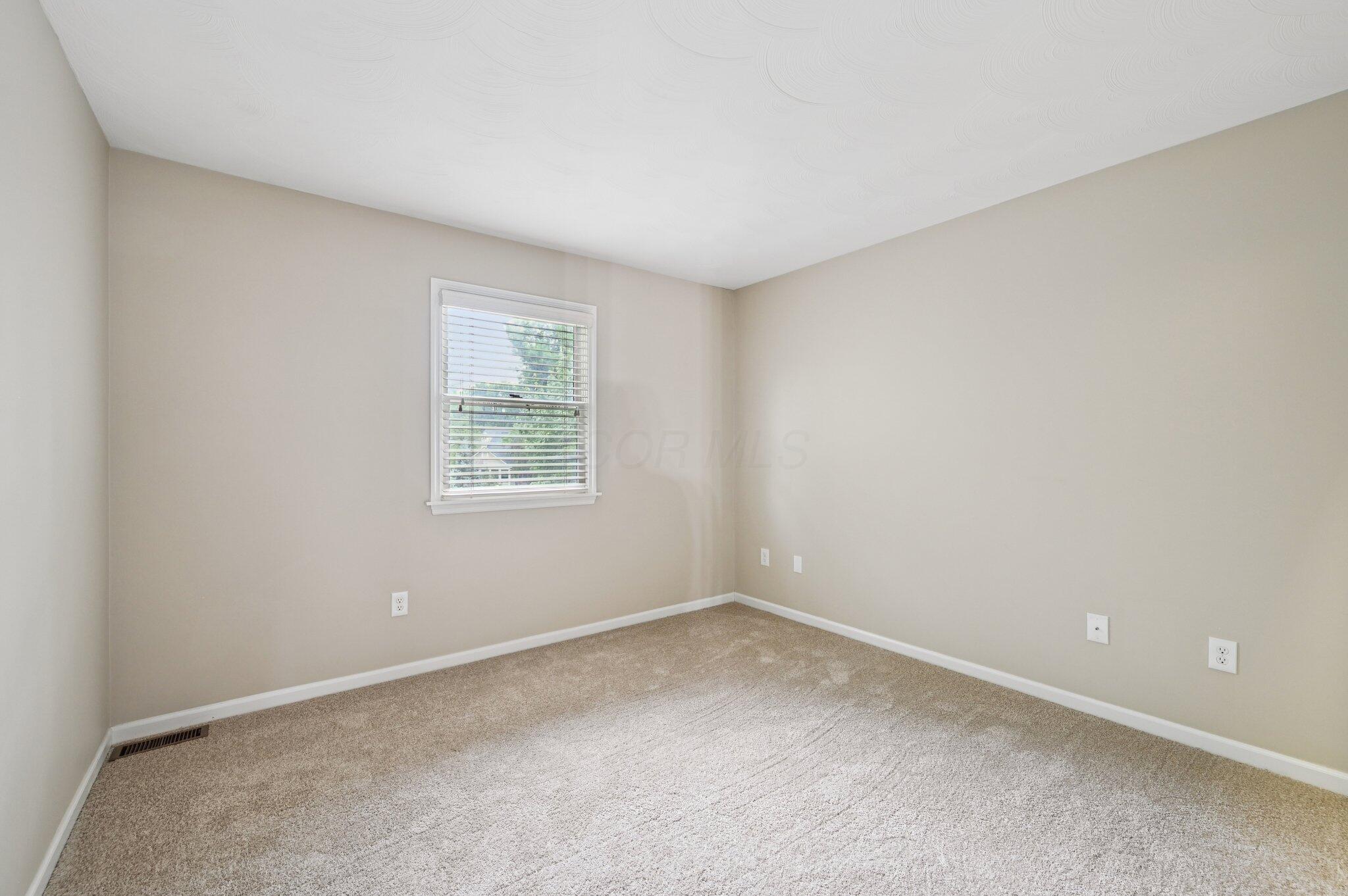 326 Olenview Circle W