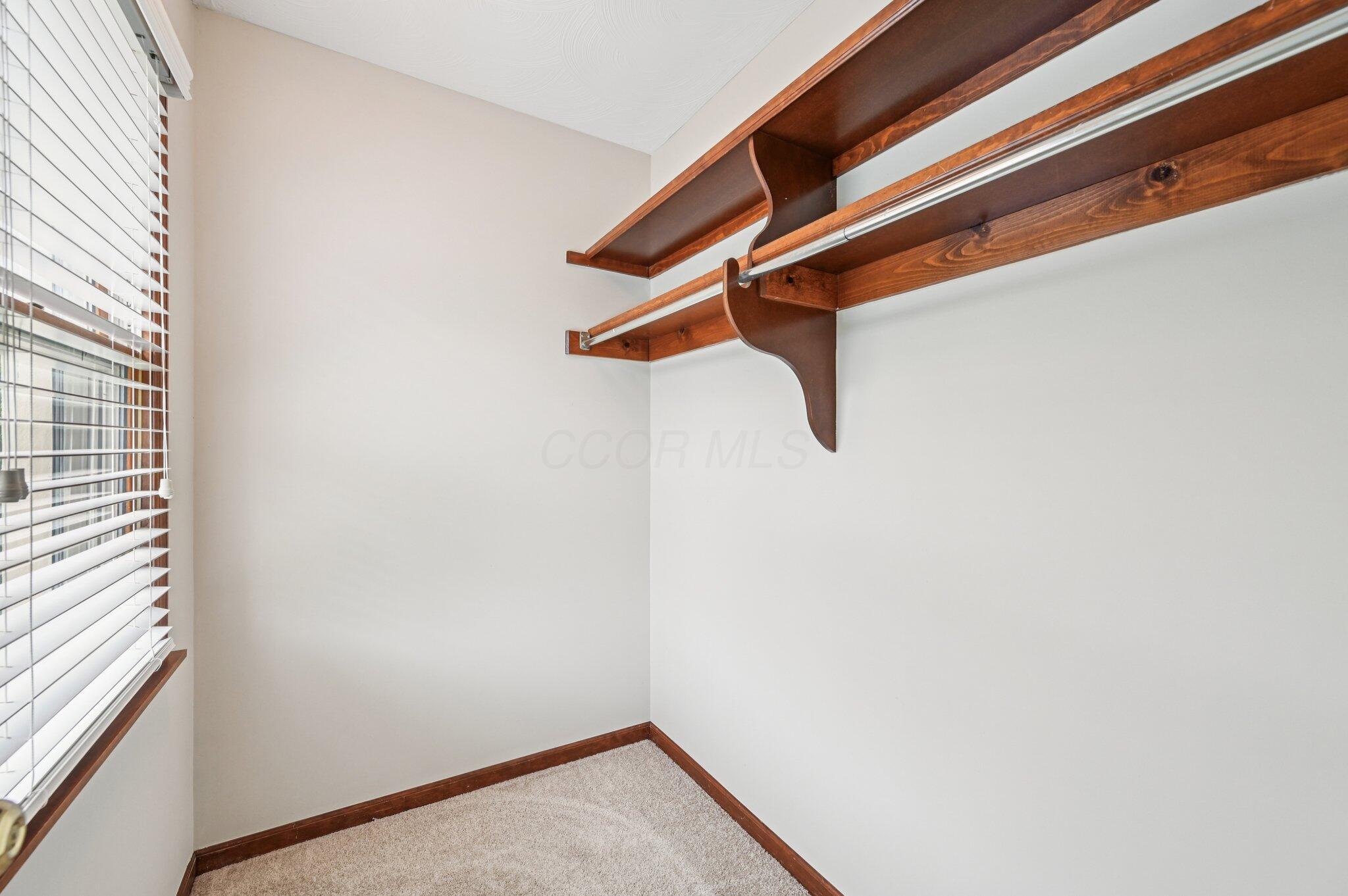326 Olenview Circle W