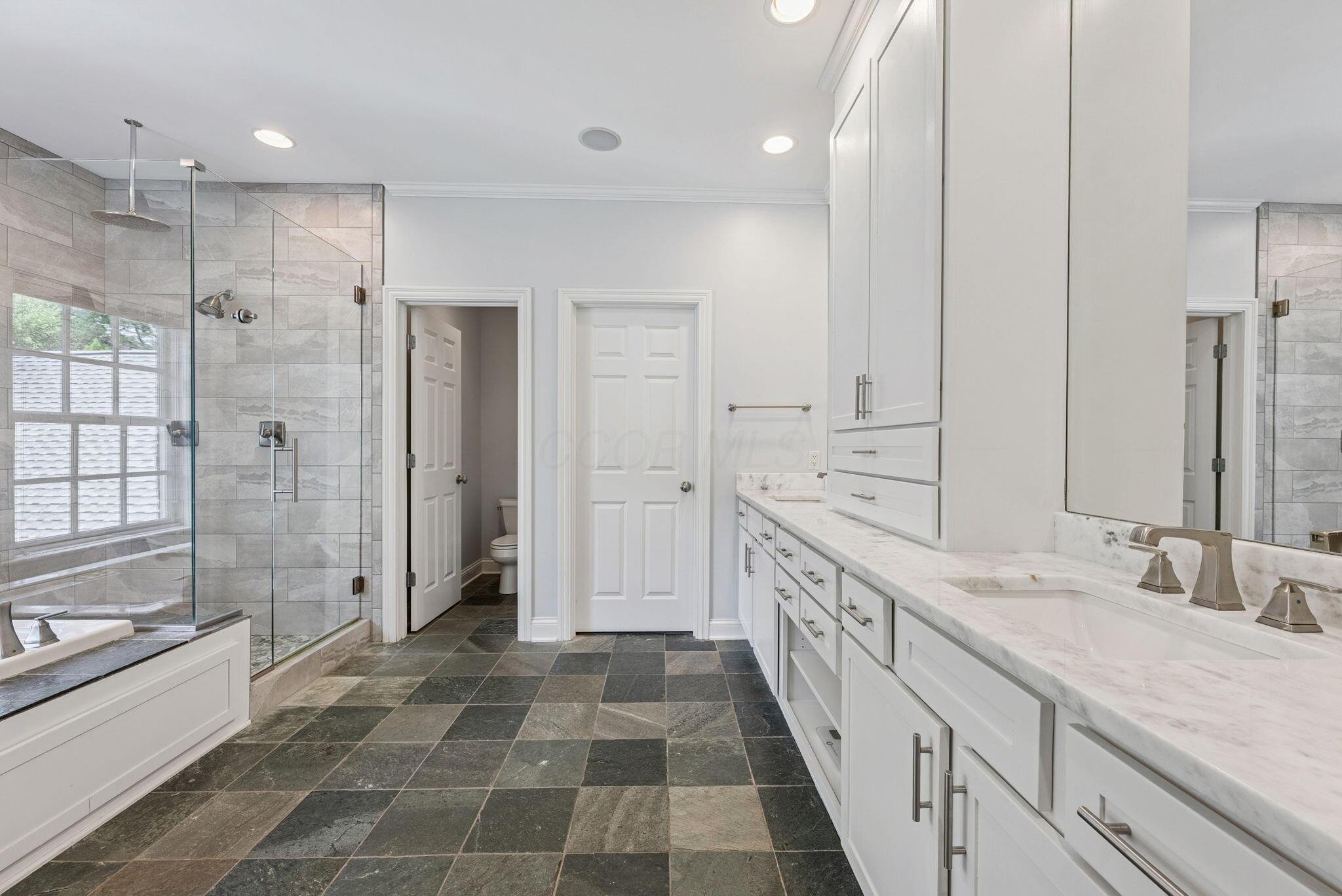 7288 Berkley Square N