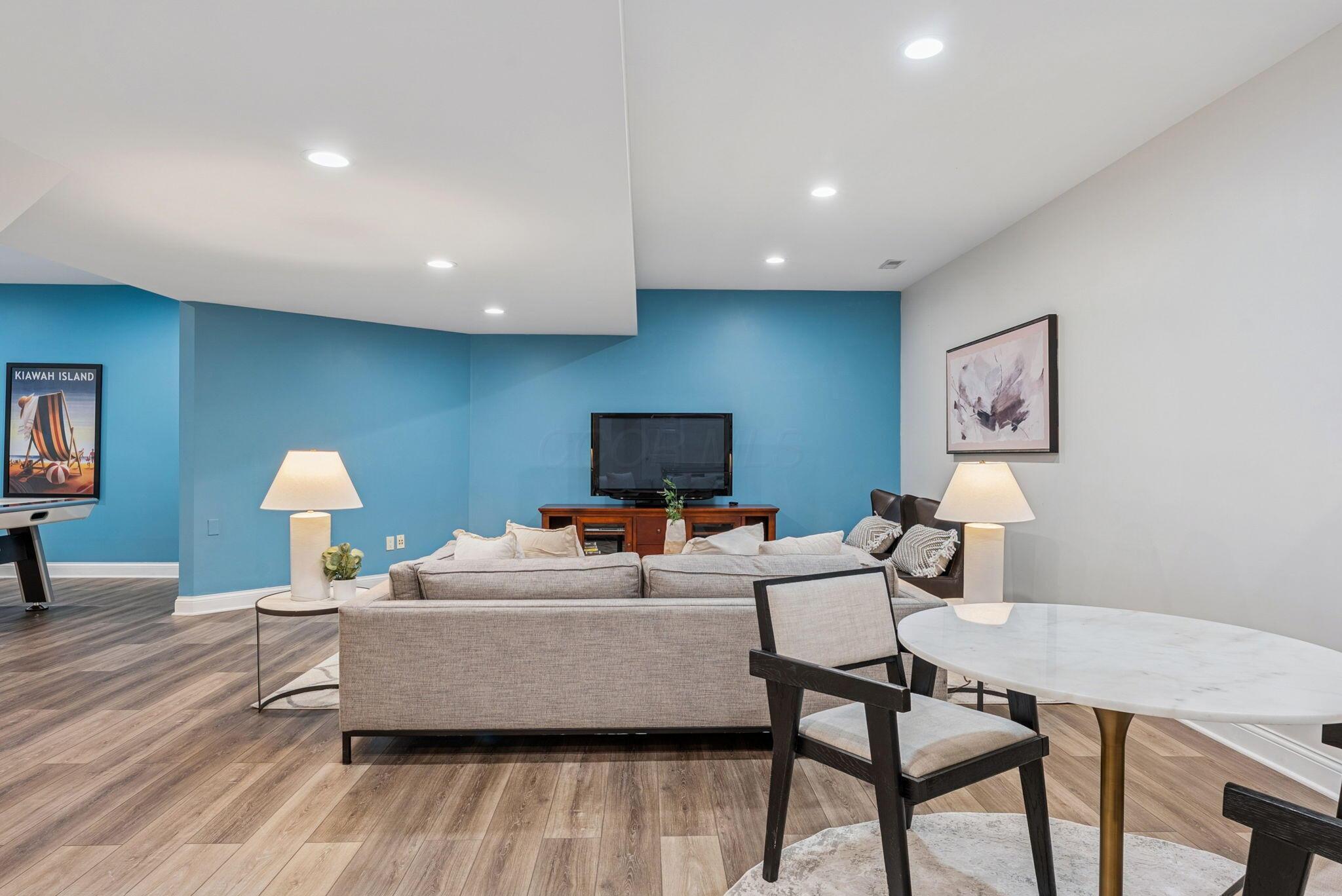 7288 Berkley Square N