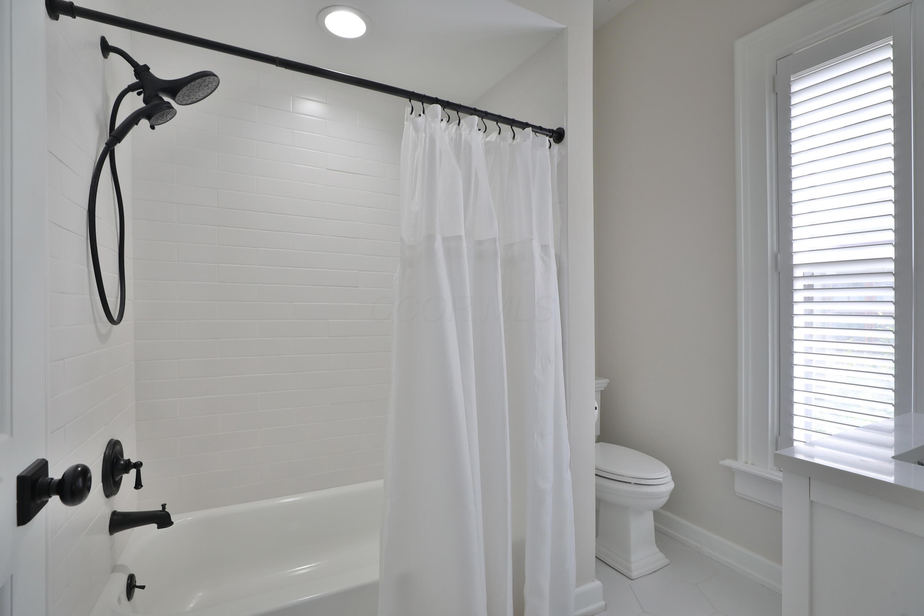 266 E Sycamore Street