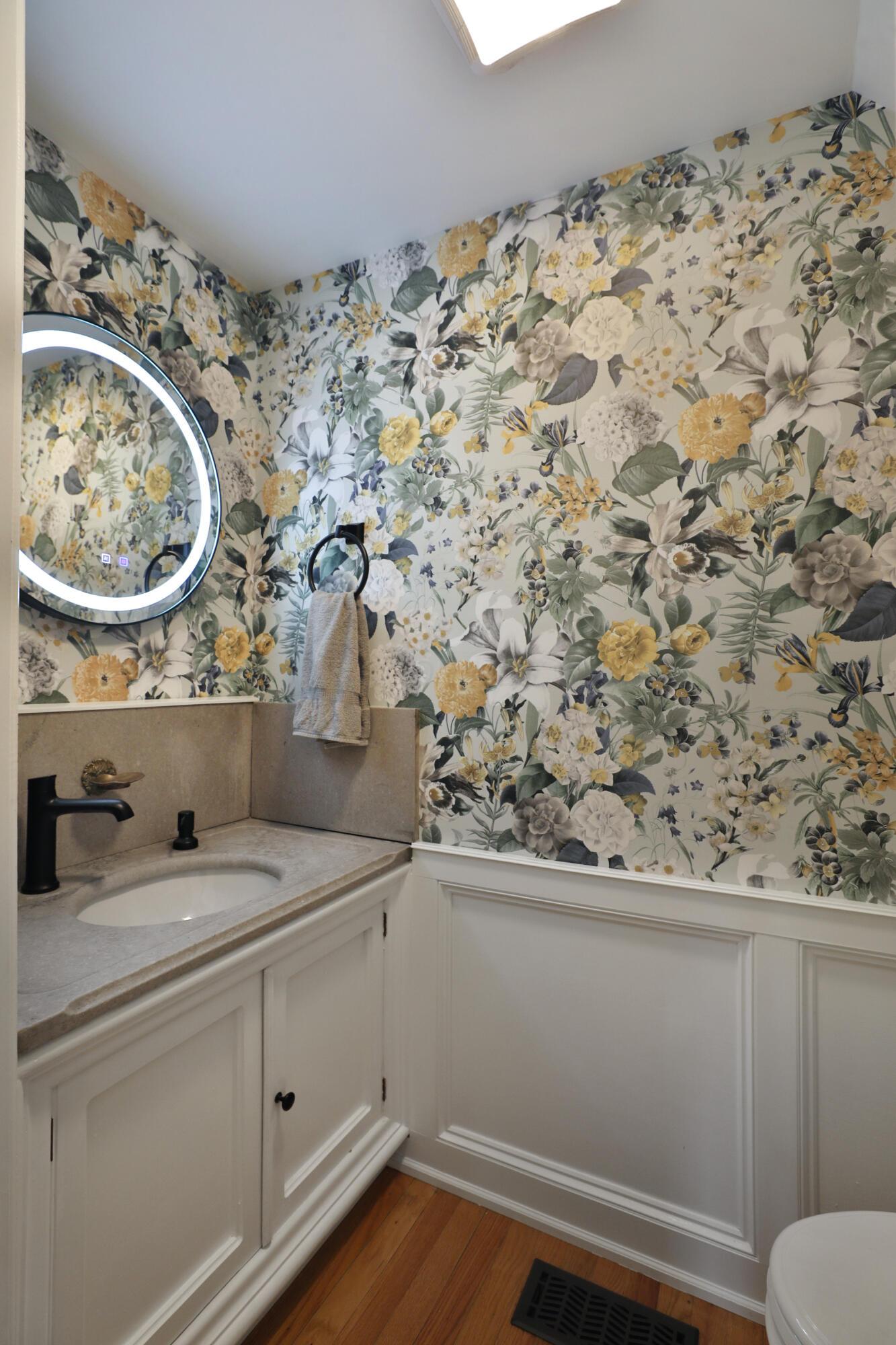 266 E Sycamore Street