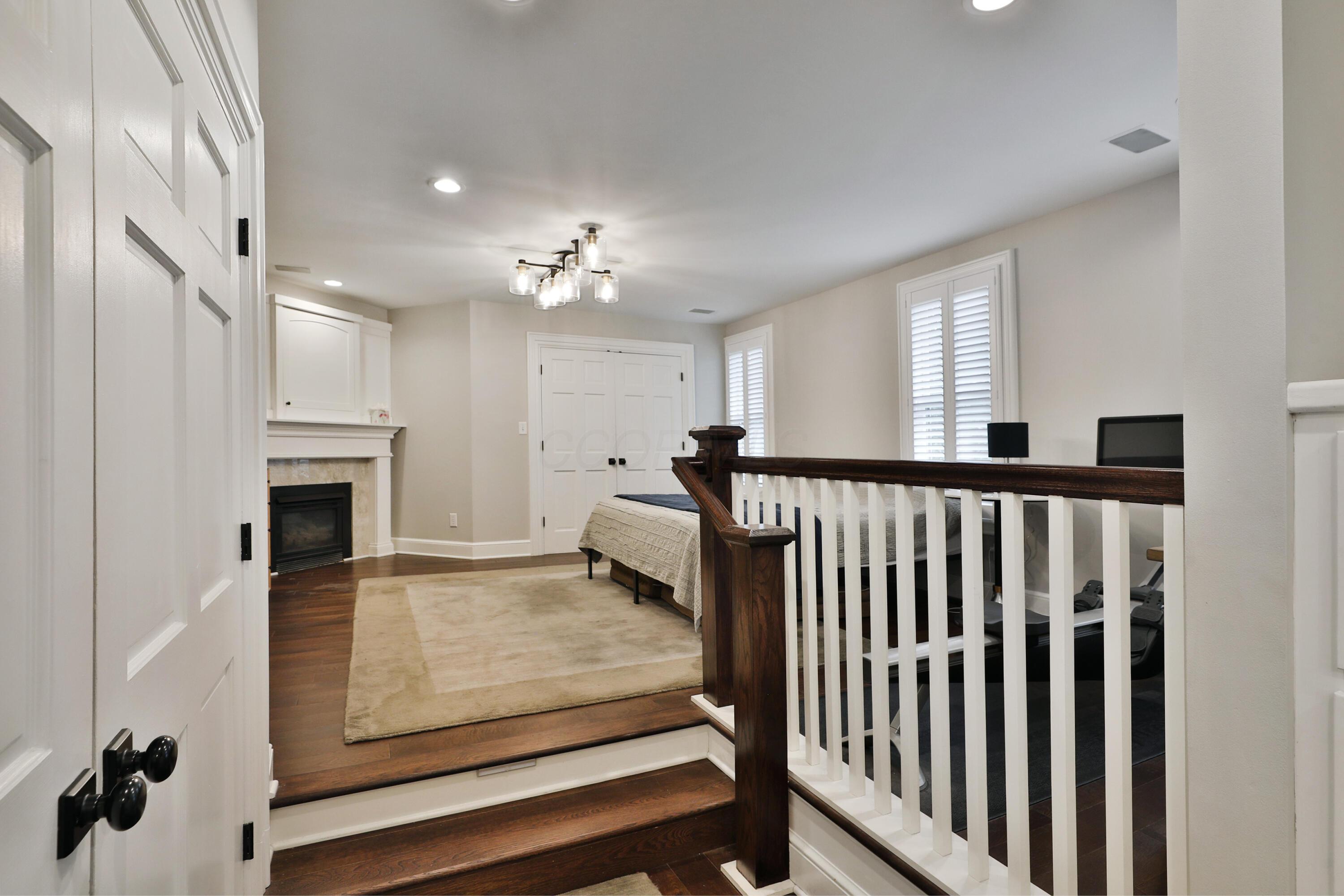 266 E Sycamore Street