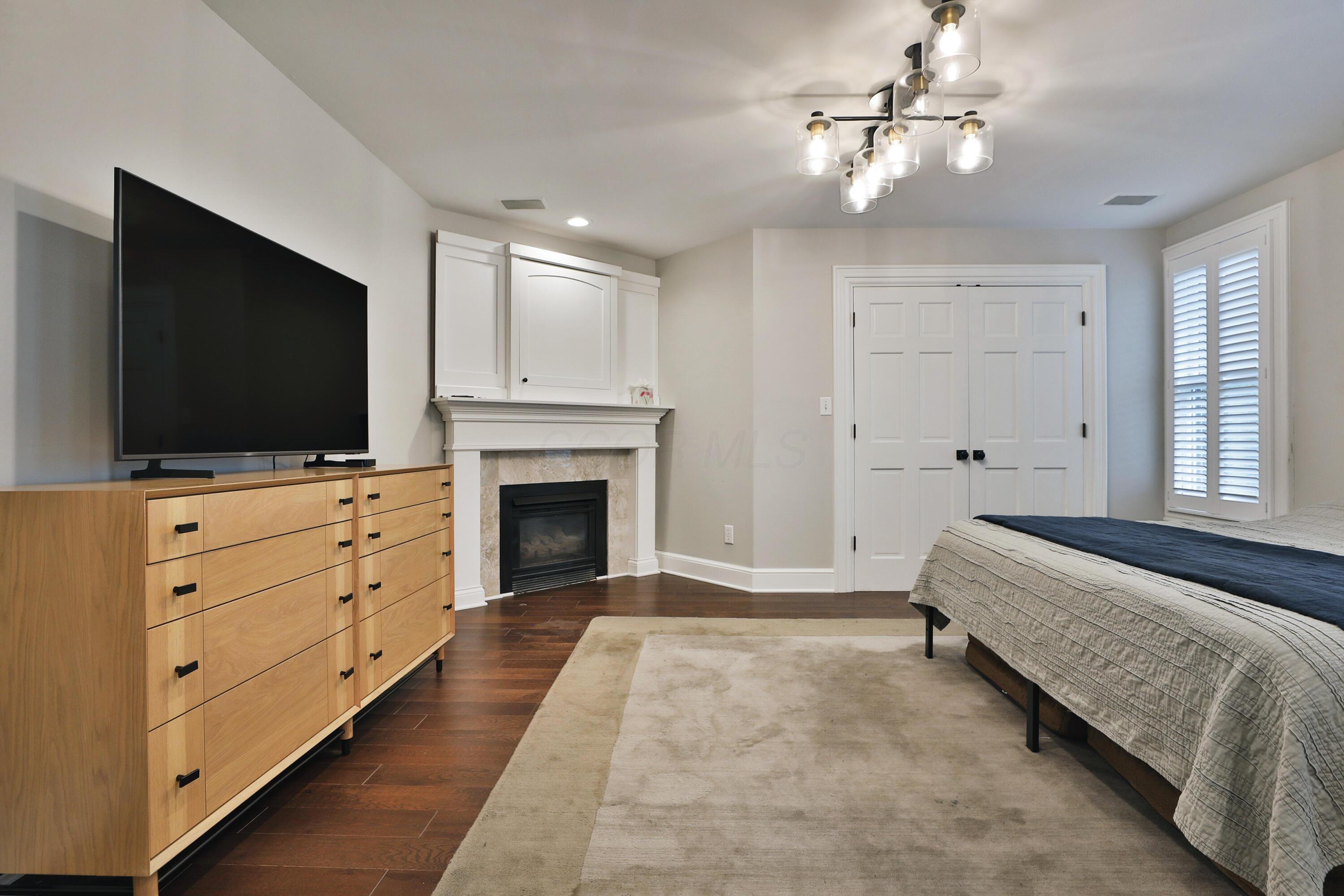 266 E Sycamore Street