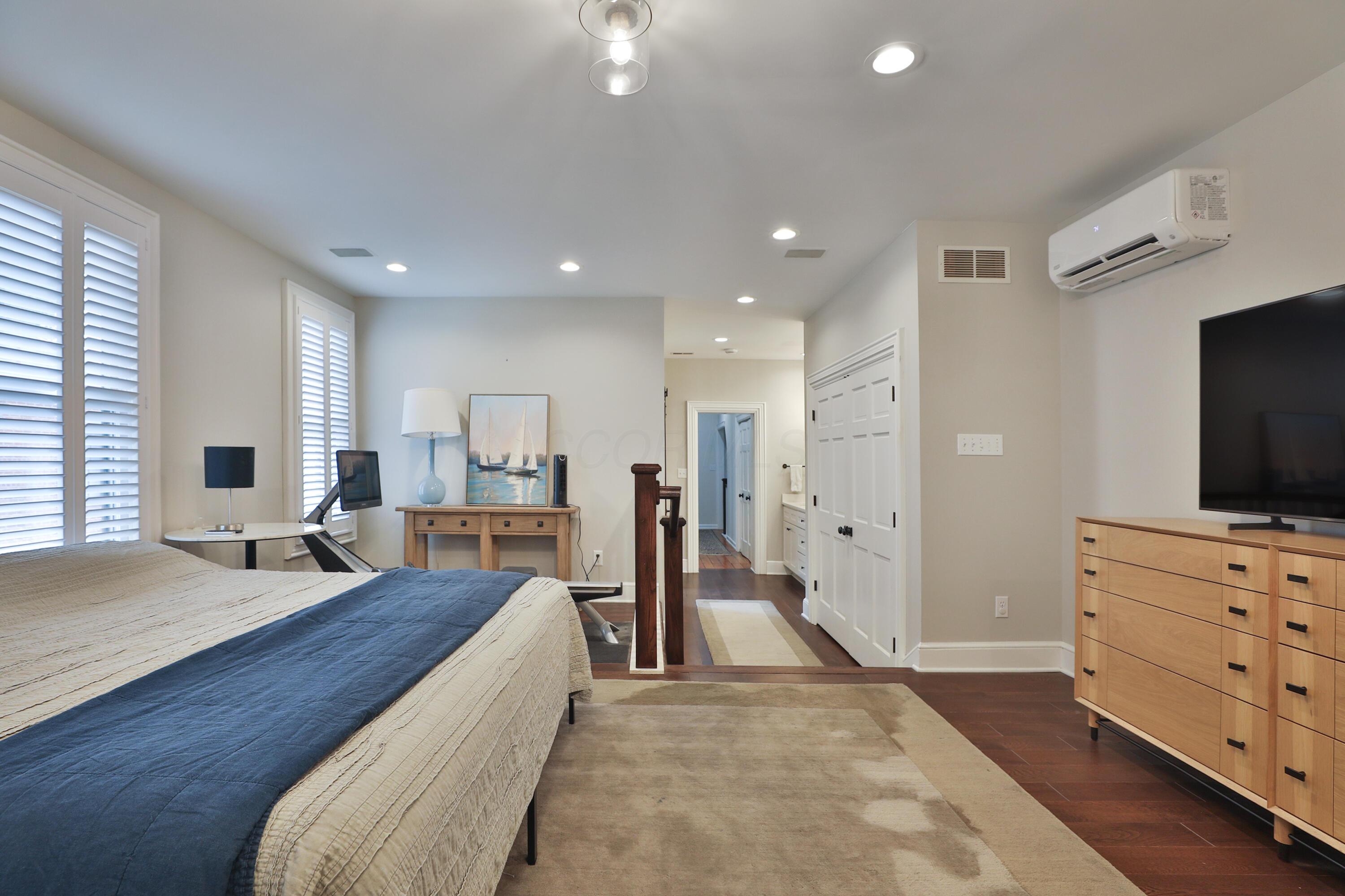 266 E Sycamore Street