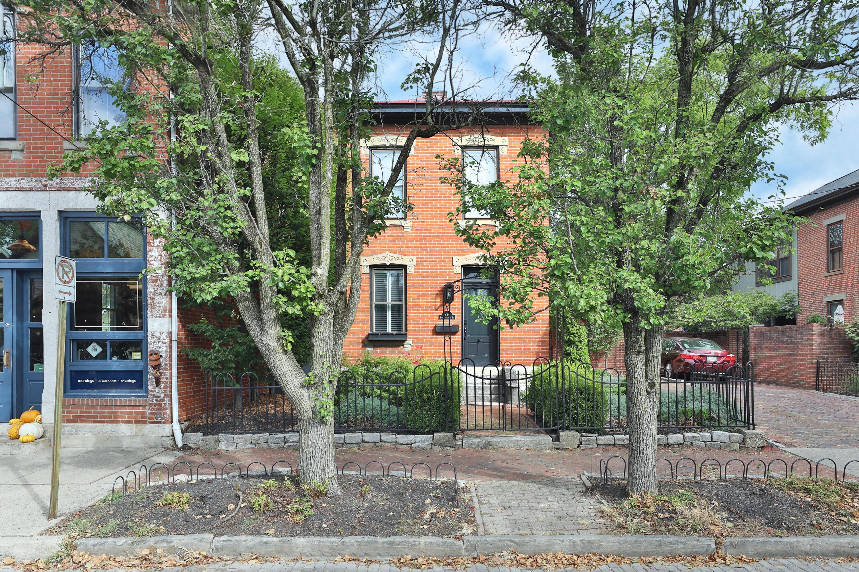 266 E Sycamore Street