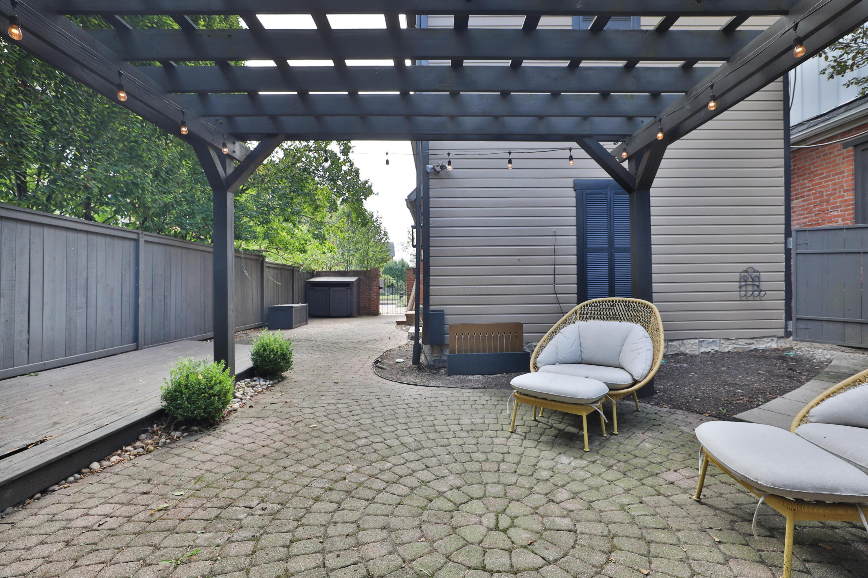 266 E Sycamore Street