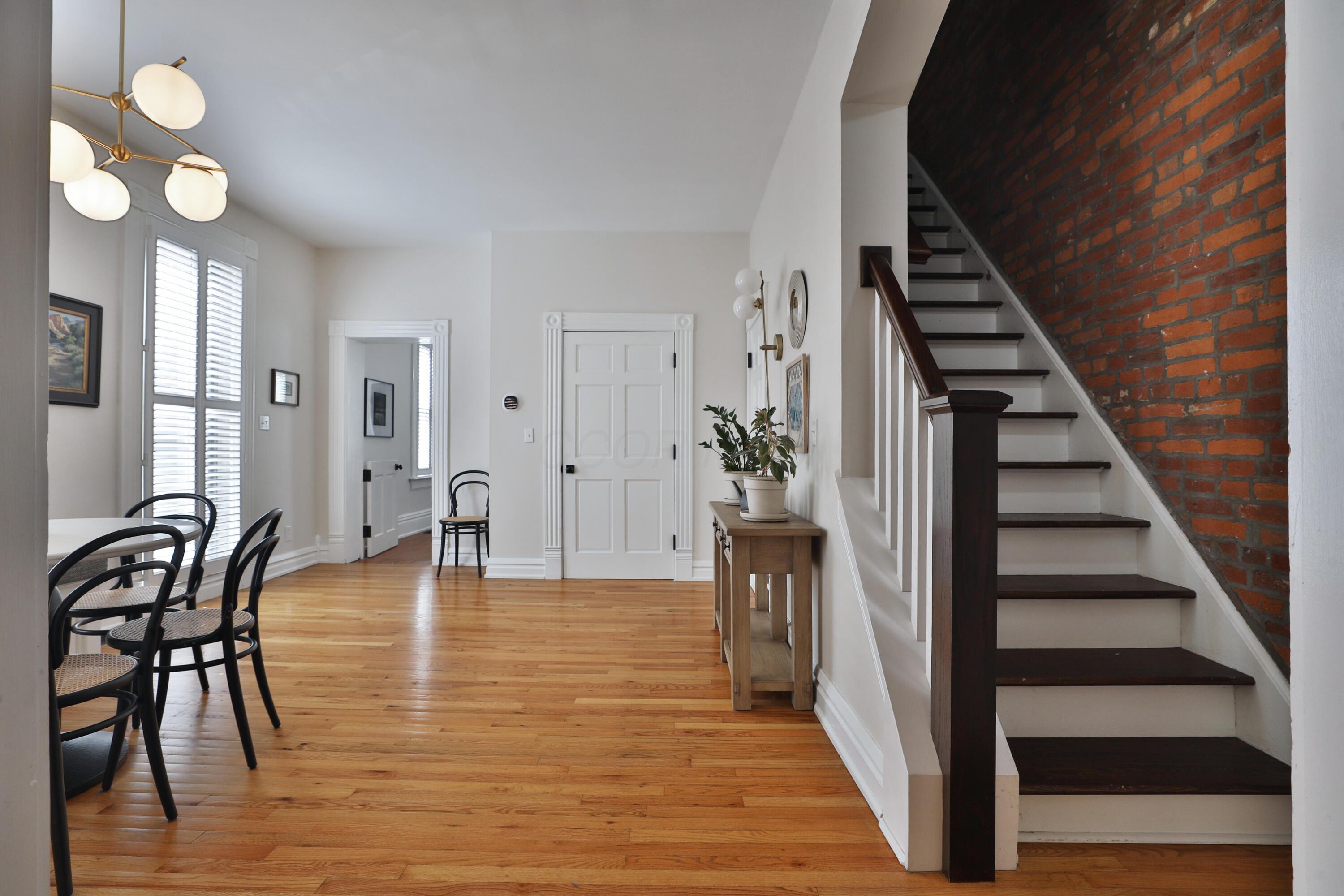 266 E Sycamore Street