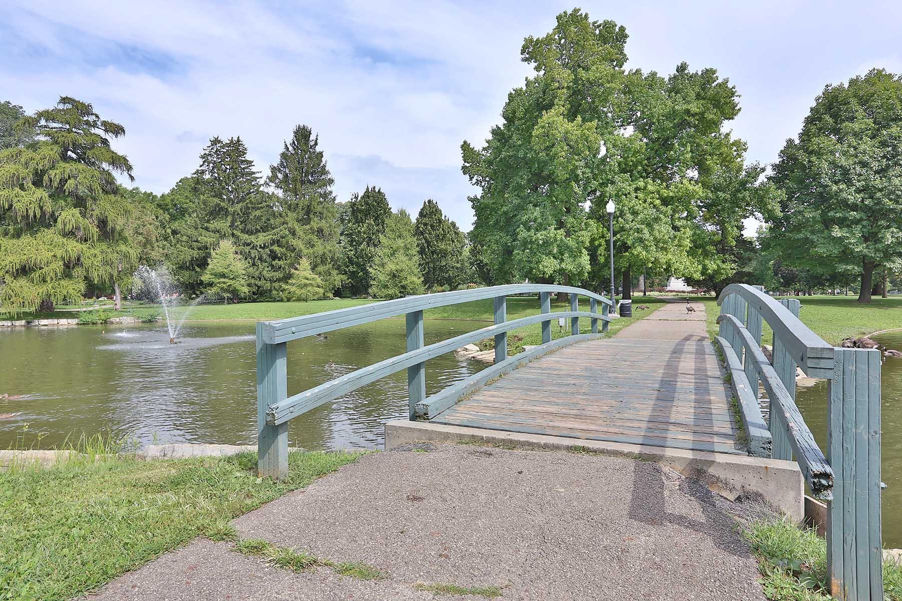 266 E Sycamore Street