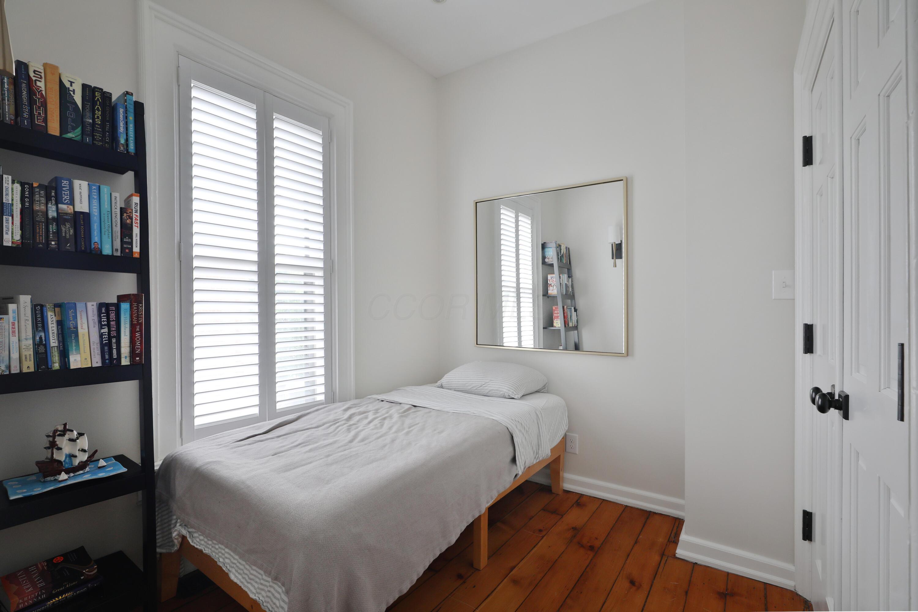 266 E Sycamore Street