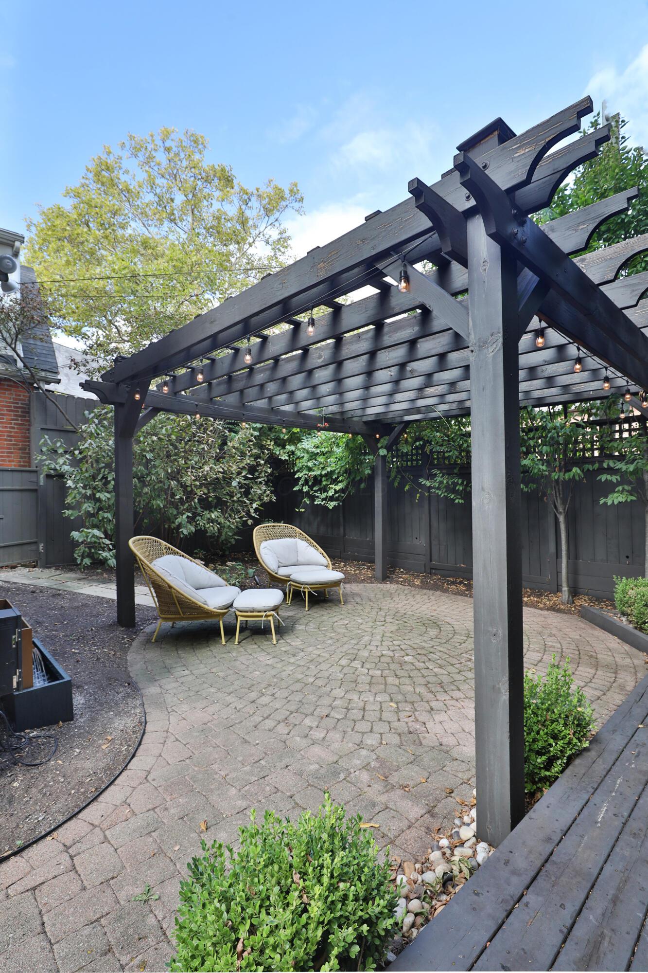 266 E Sycamore Street