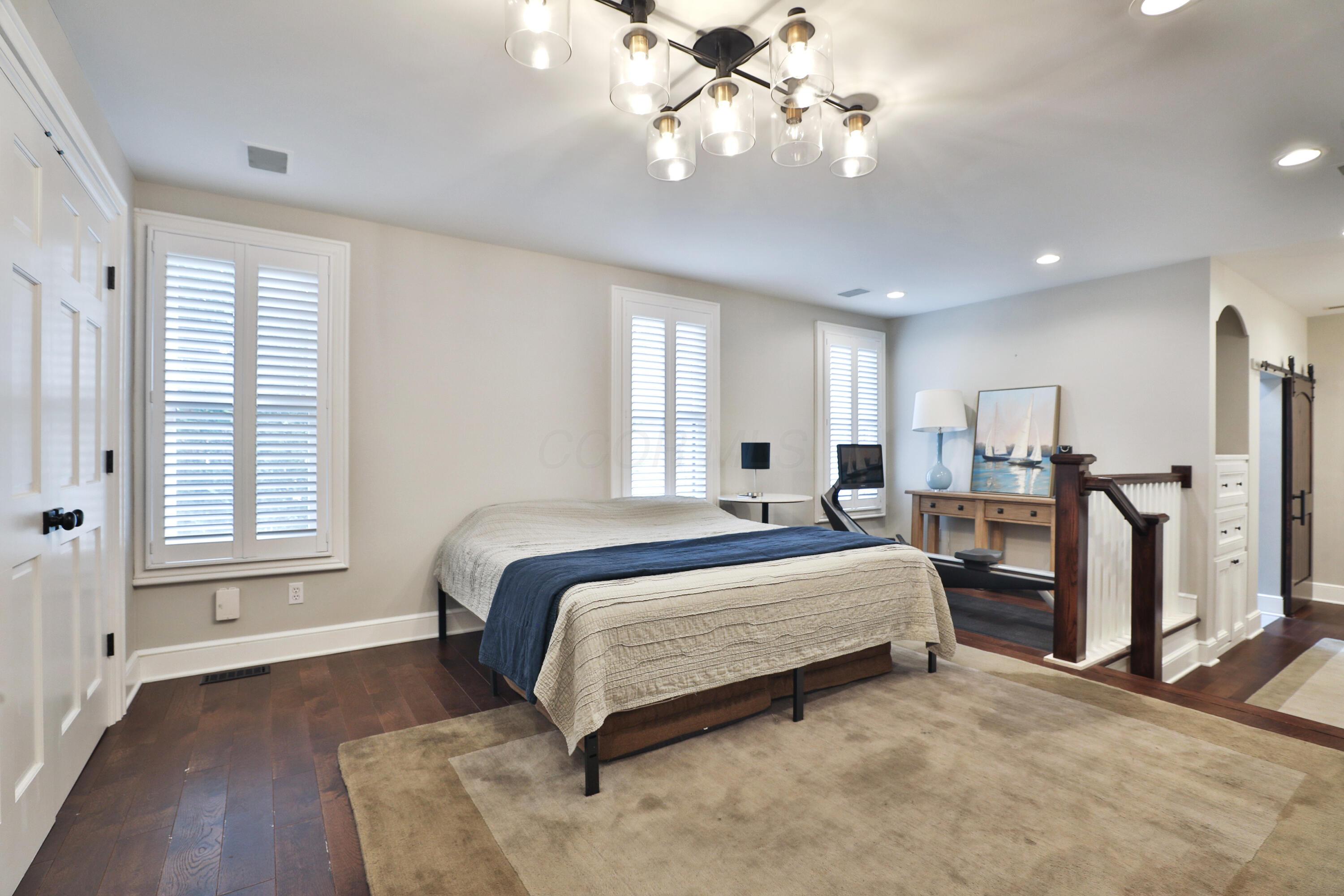 266 E Sycamore Street