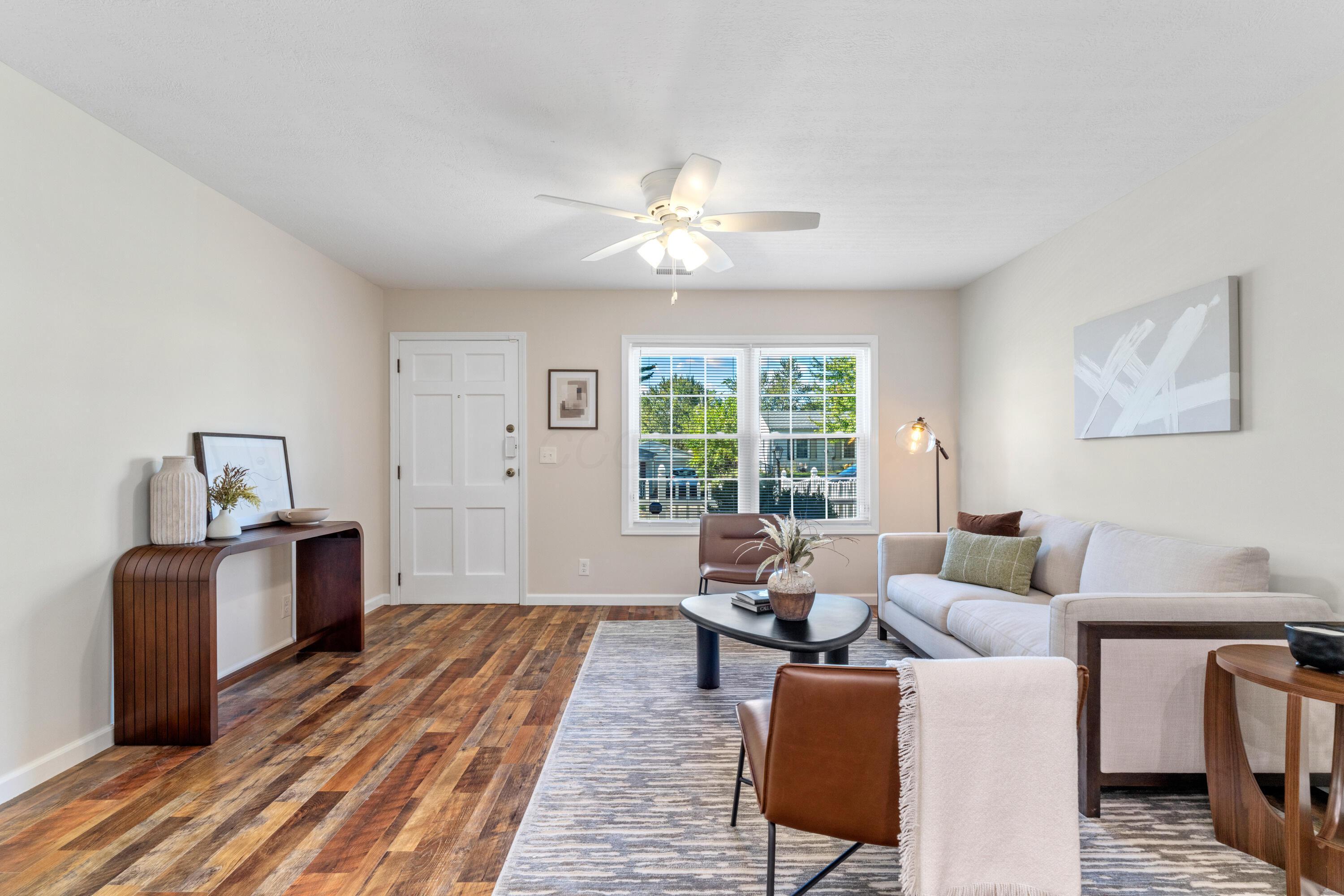 369 Hillview Drive