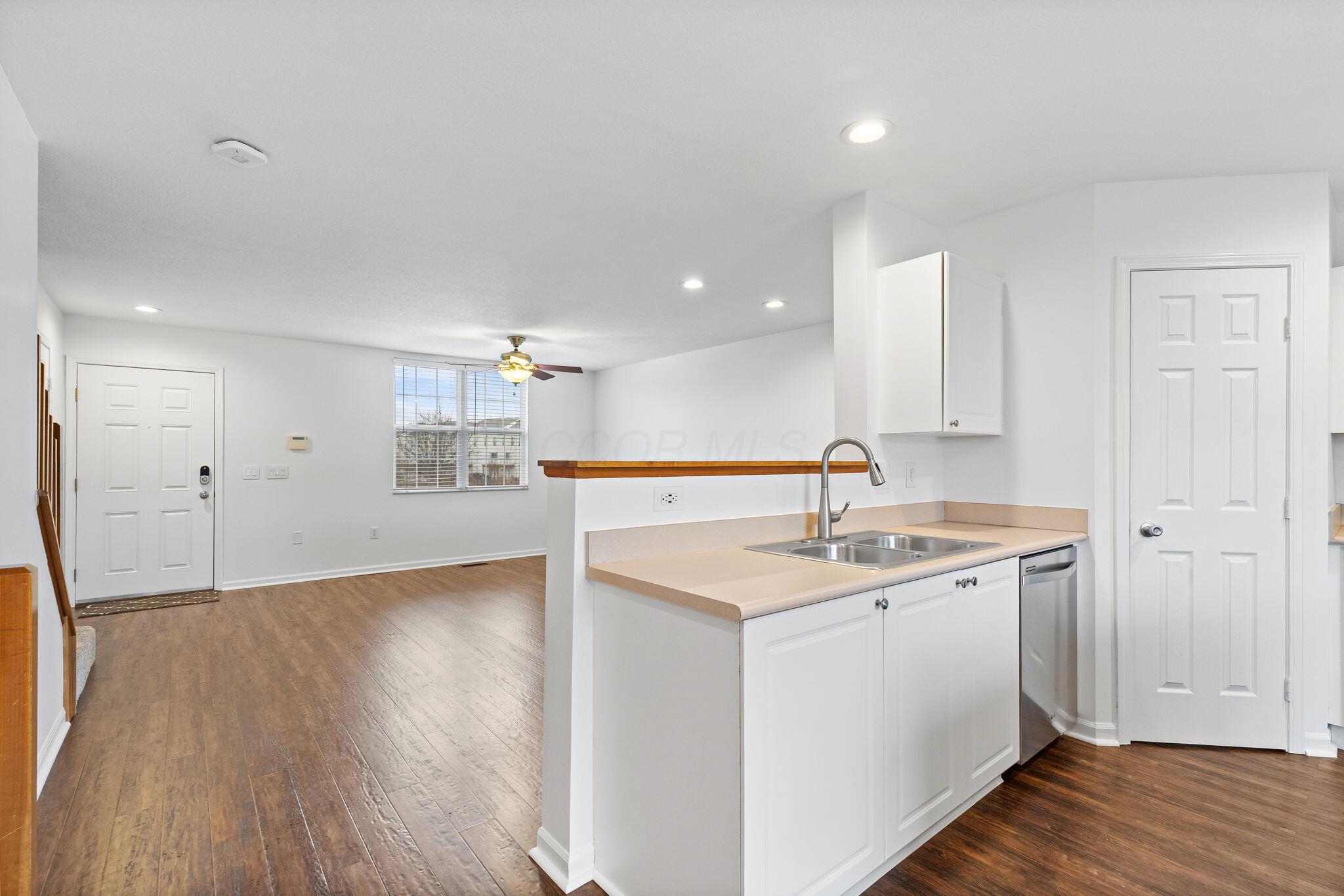 7144 W Campus Road, 28