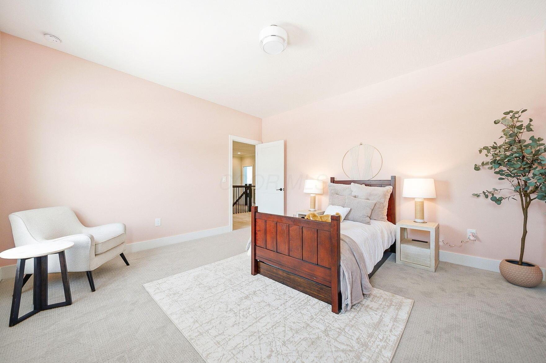 11294 Cedar Crest Drive