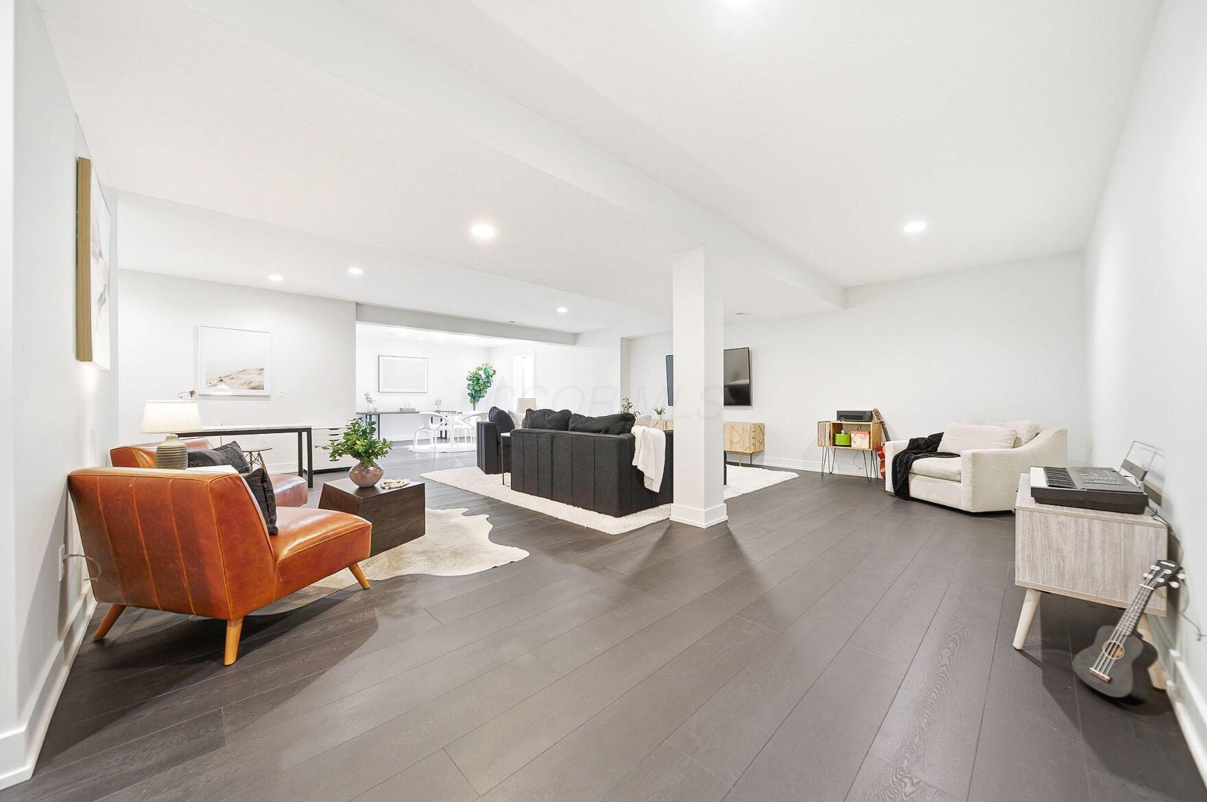 11294 Cedar Crest Drive