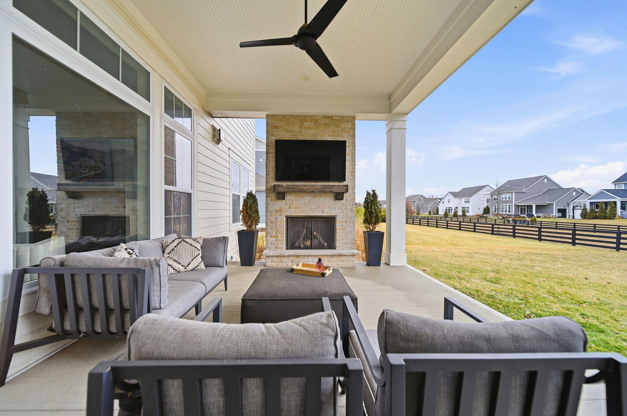 11294 Cedar Crest Drive