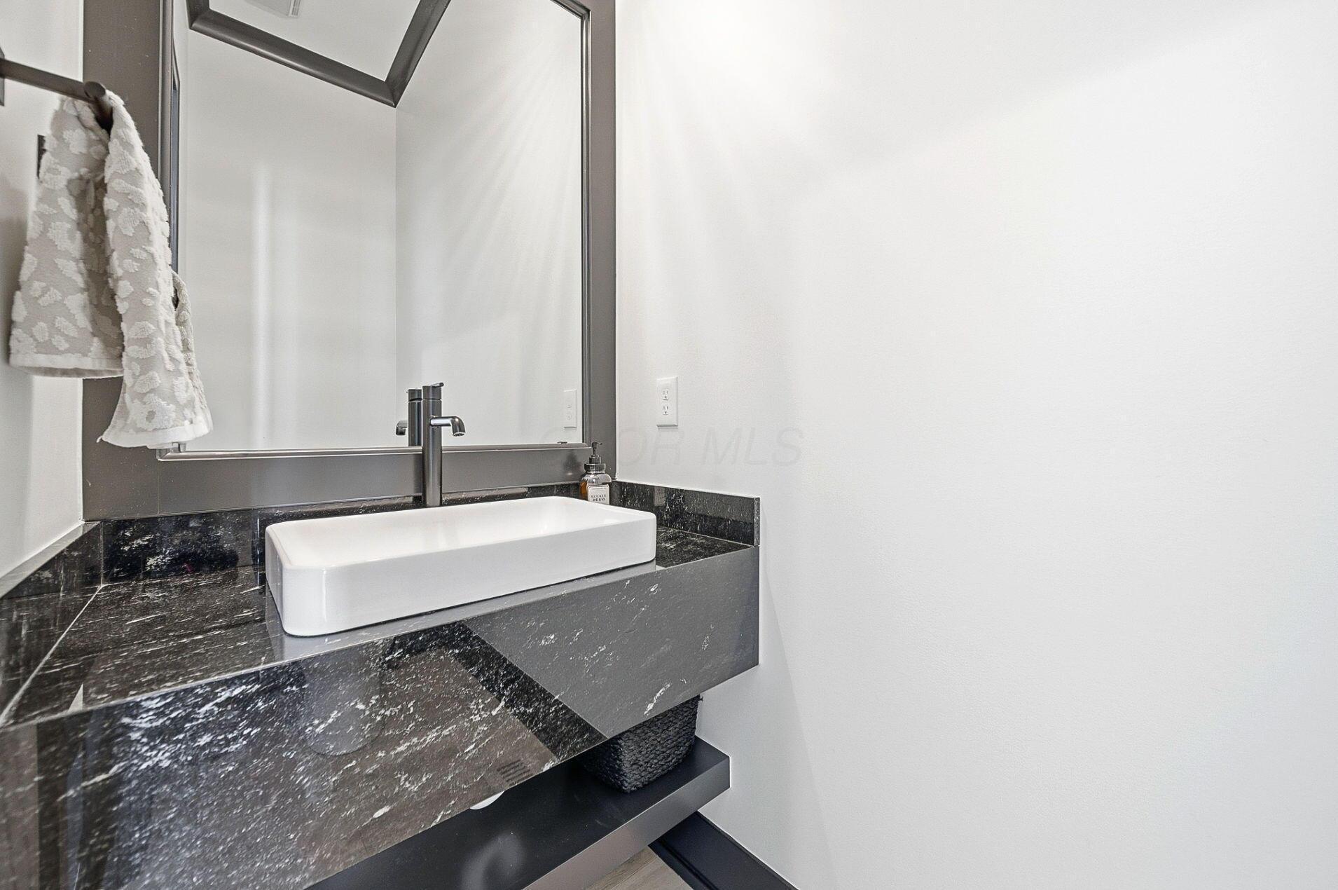 11294 Cedar Crest Drive