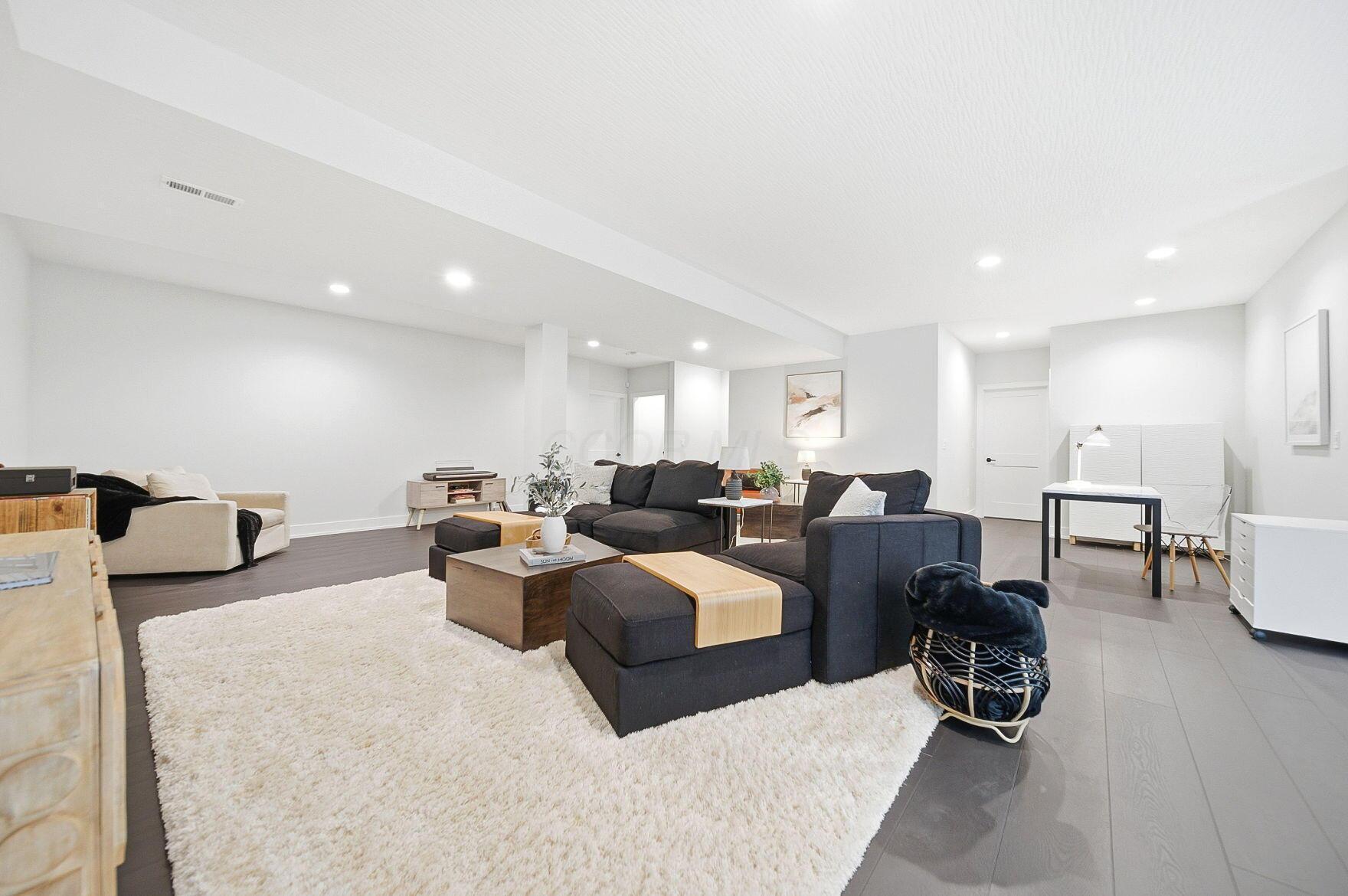 11294 Cedar Crest Drive