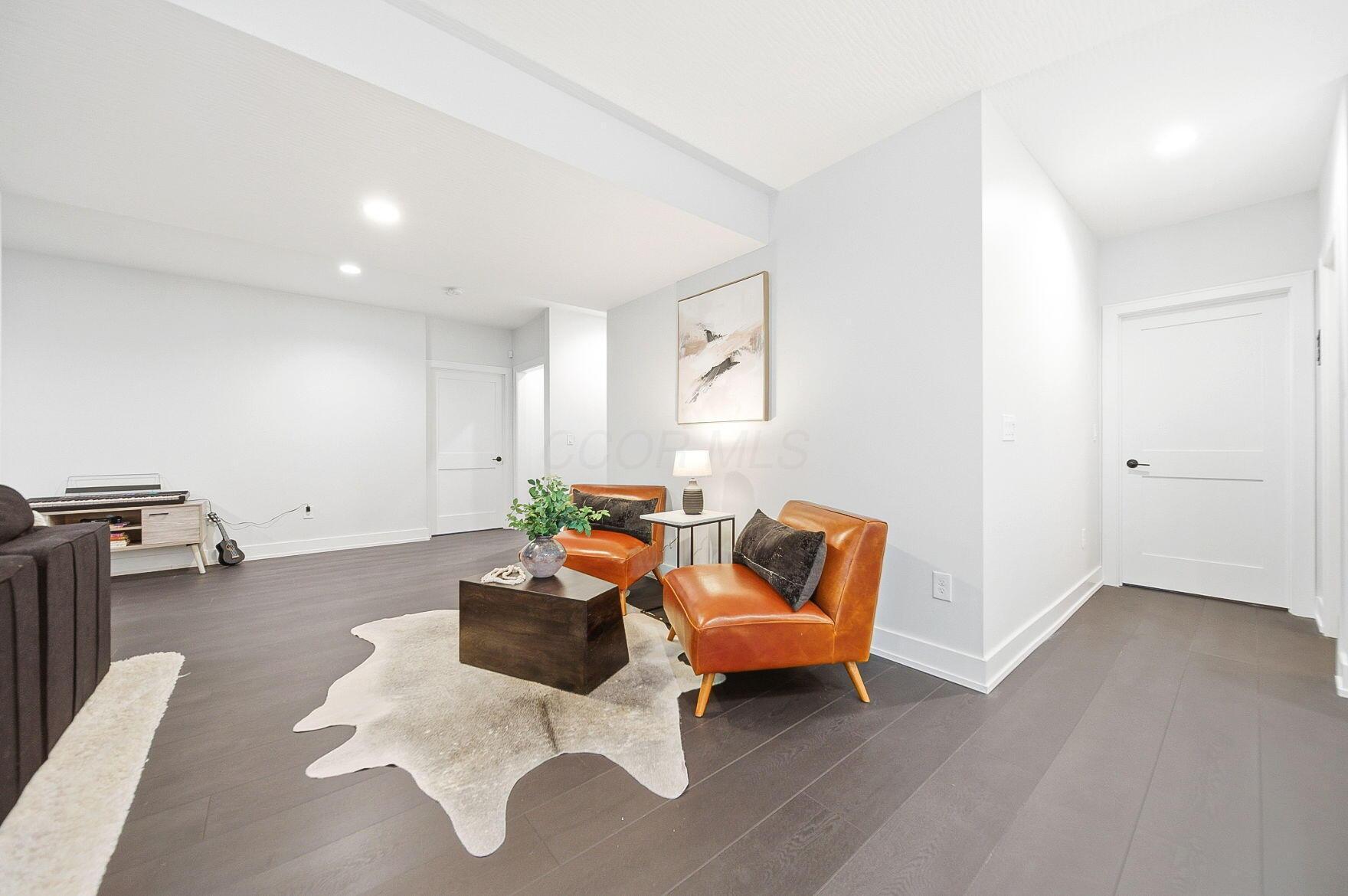 11294 Cedar Crest Drive