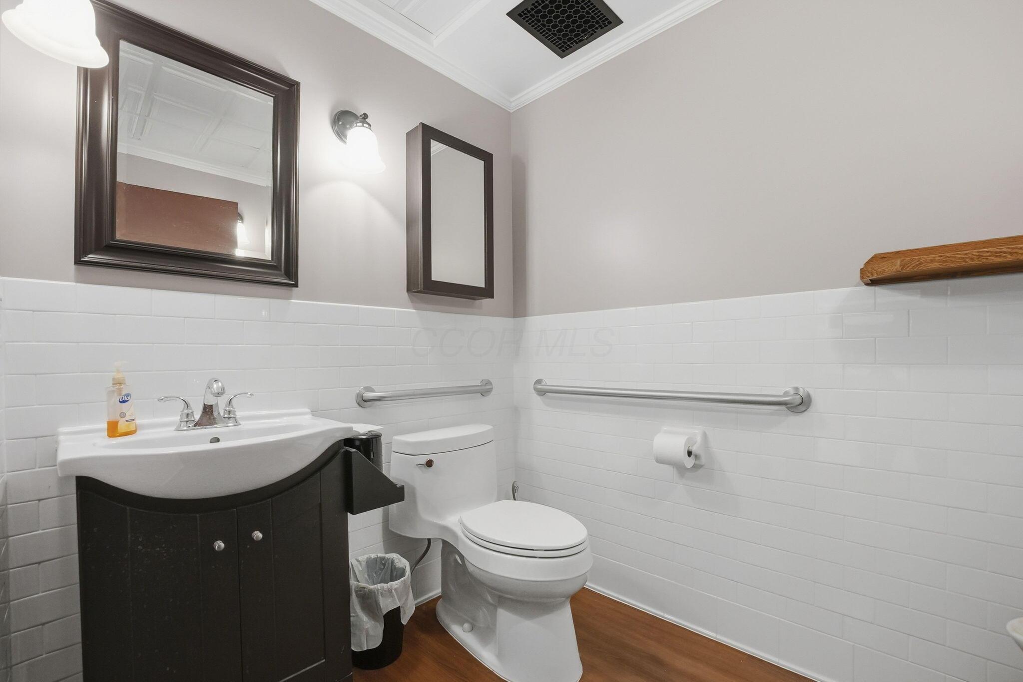 125 W Main Street, 2nd Floor