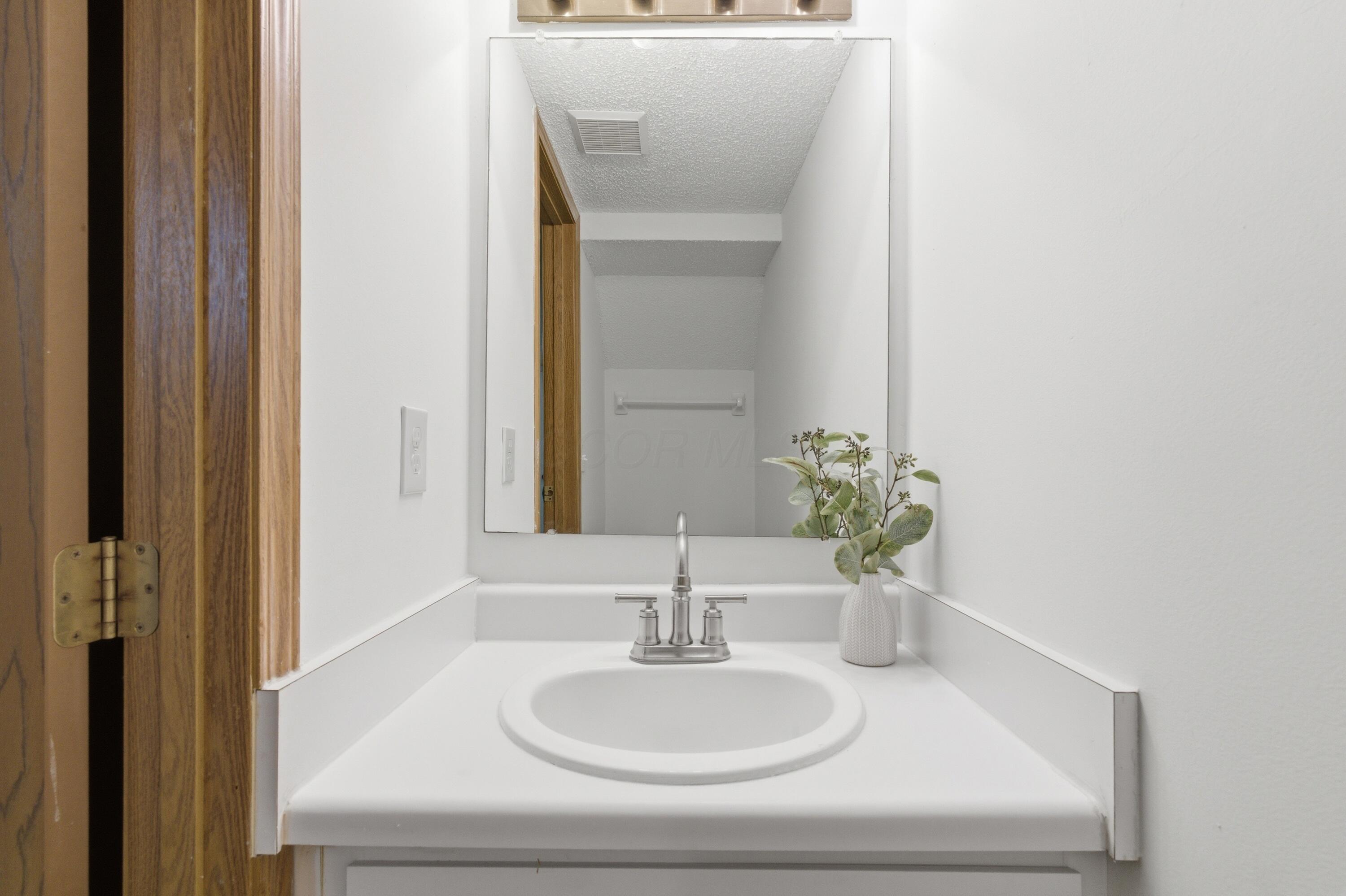 5082 Singleton Drive, 29C