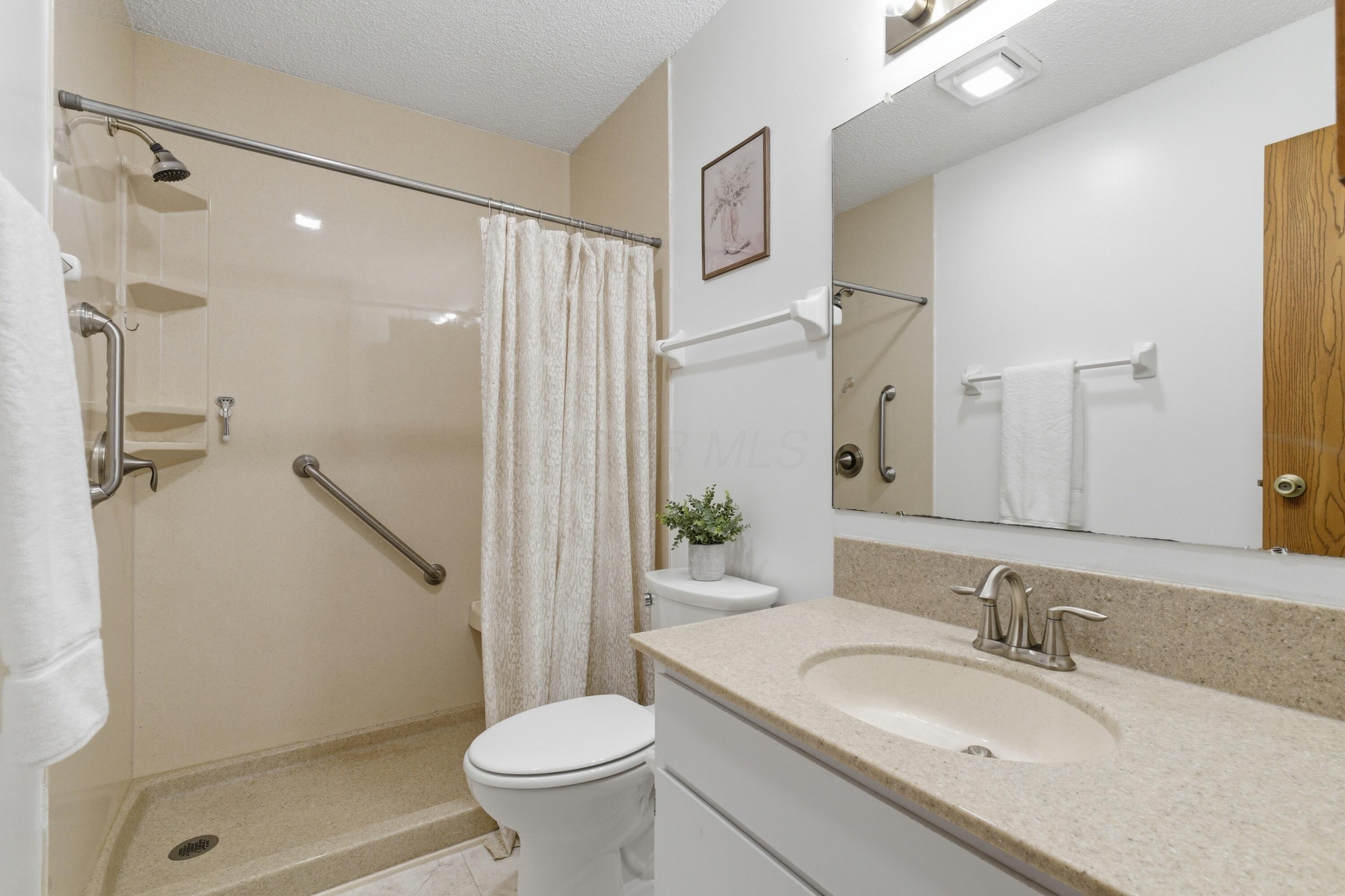 5082 Singleton Drive, 29C