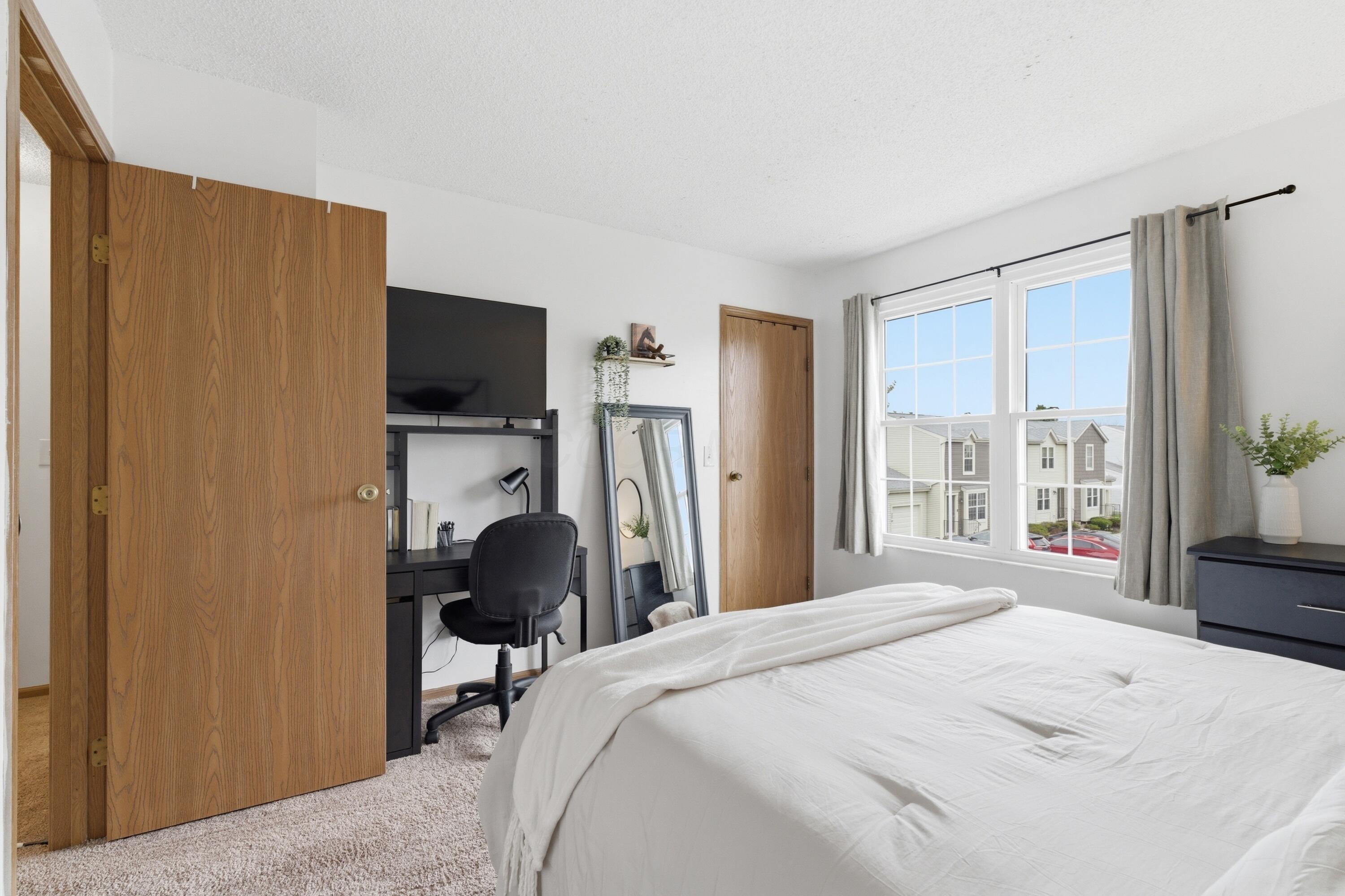 5082 Singleton Drive, 29C