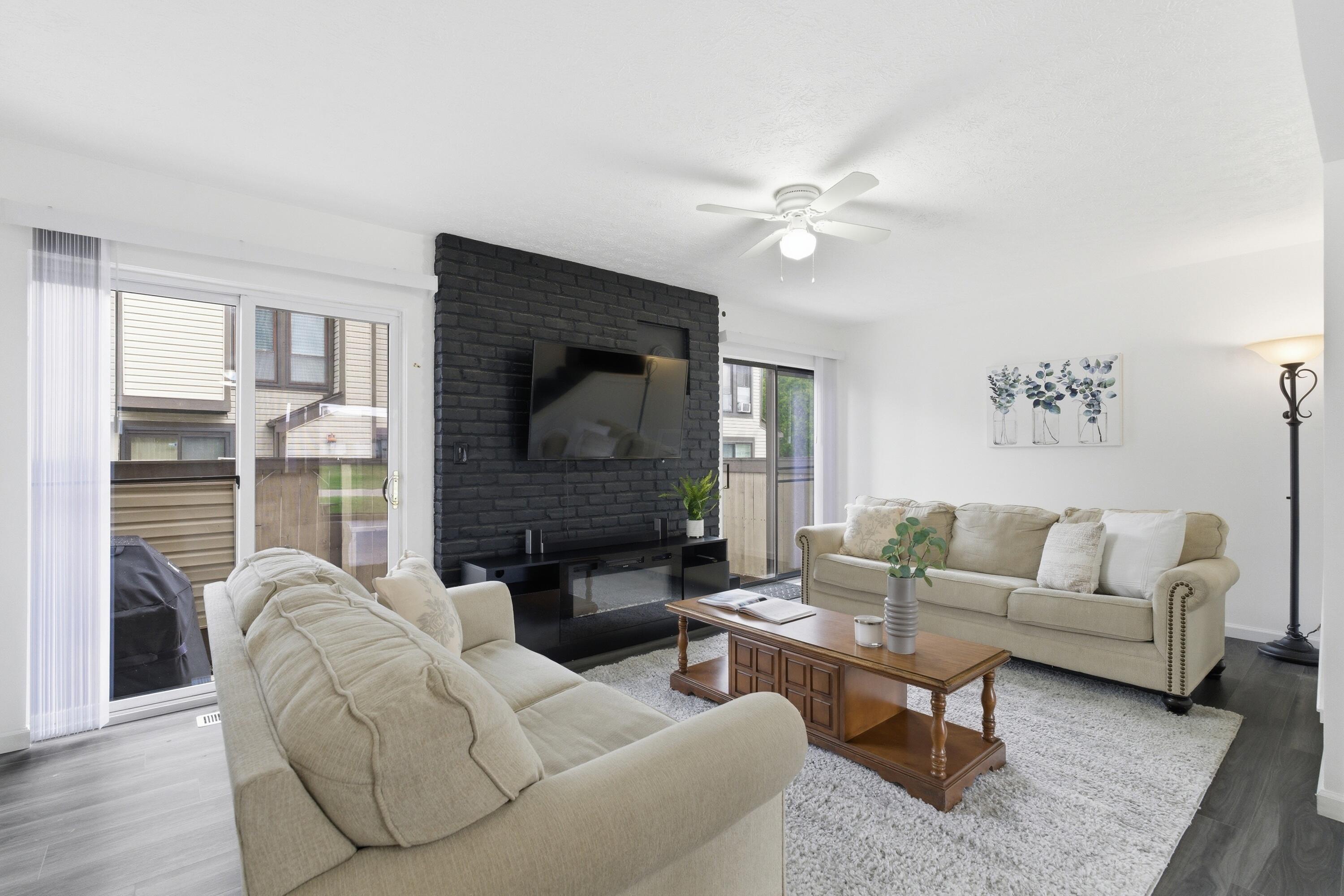 5272 Westbury Drive, 13B