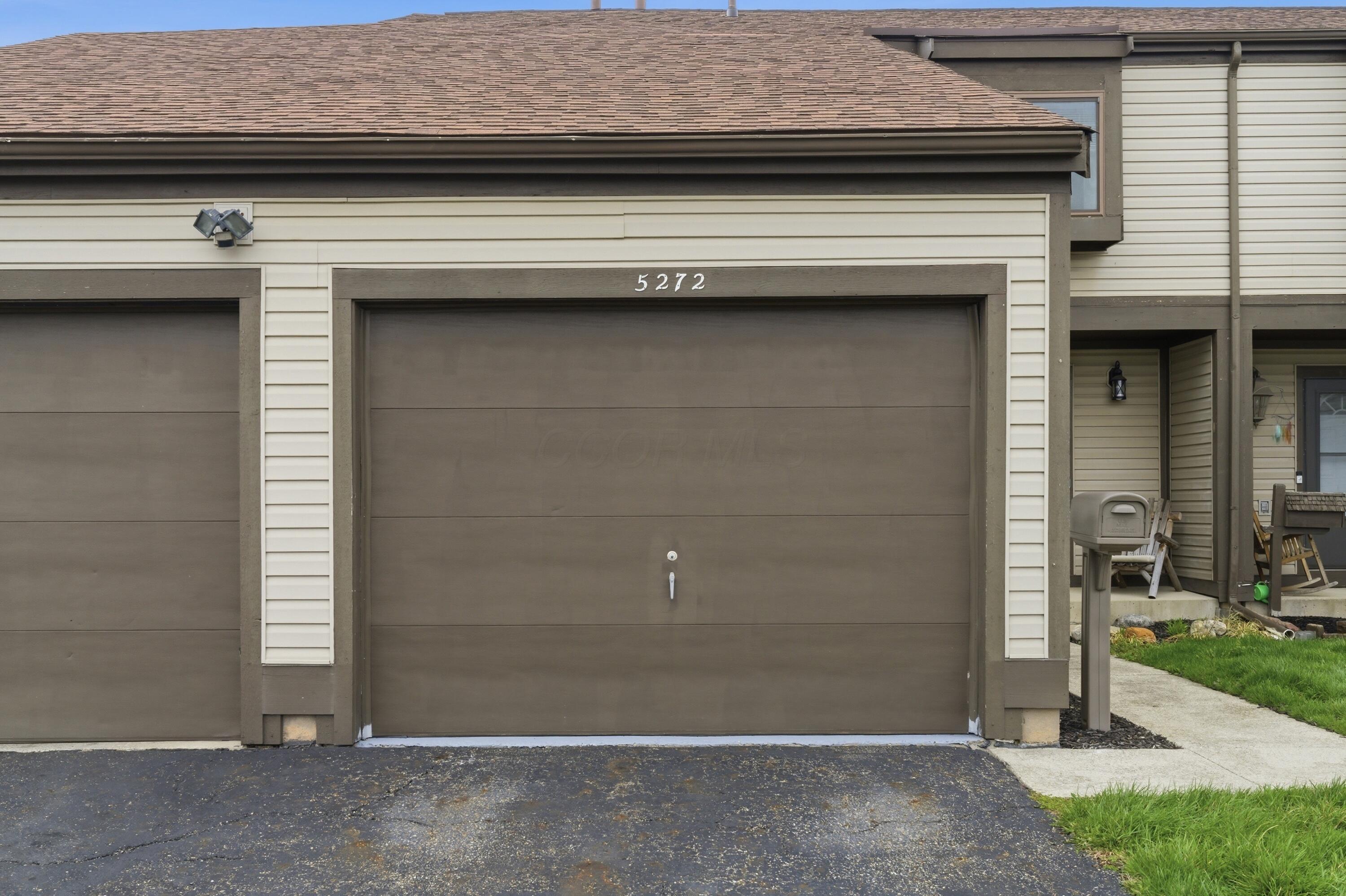 5272 Westbury Drive, 13B