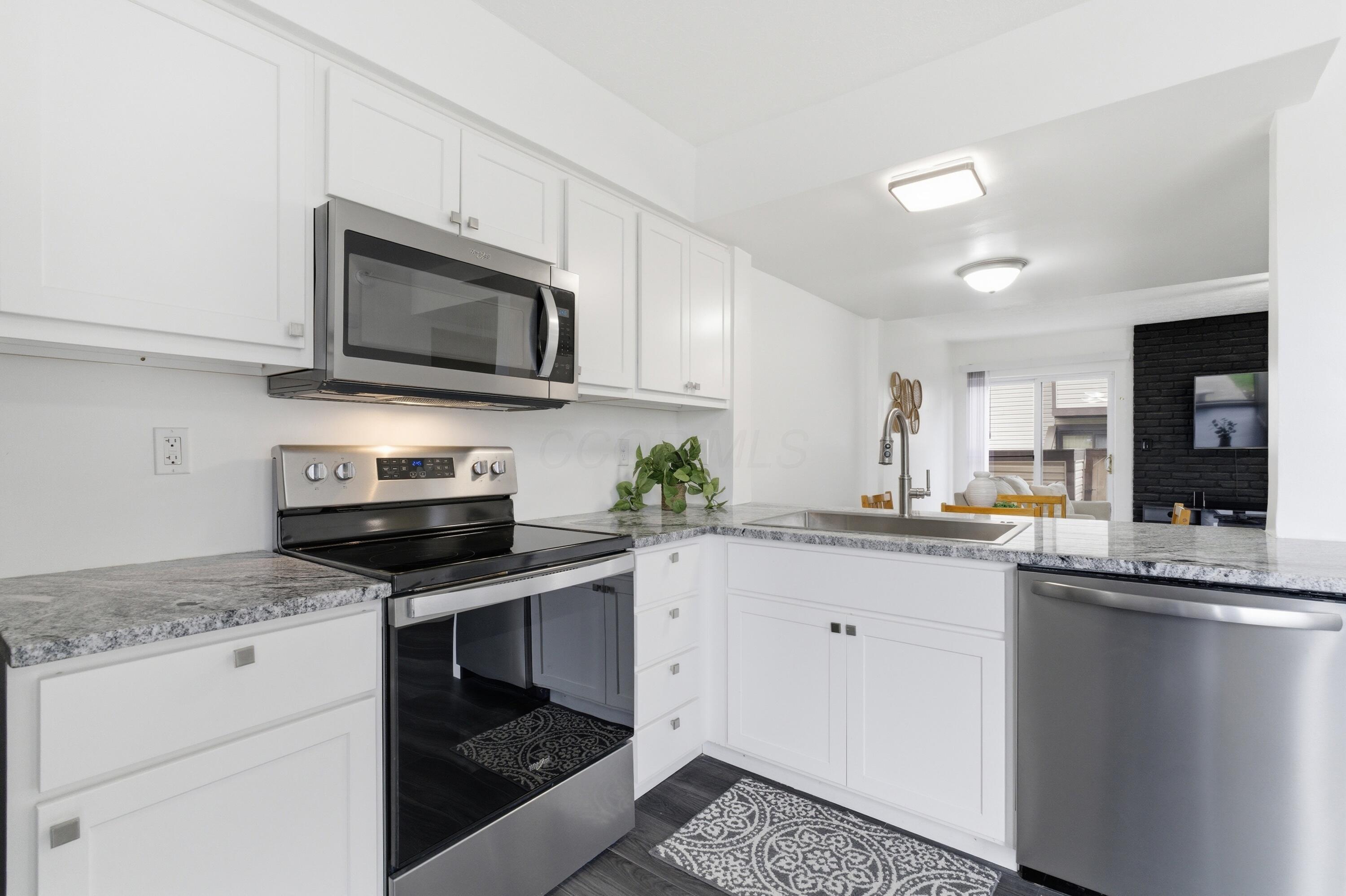 5272 Westbury Drive, 13B