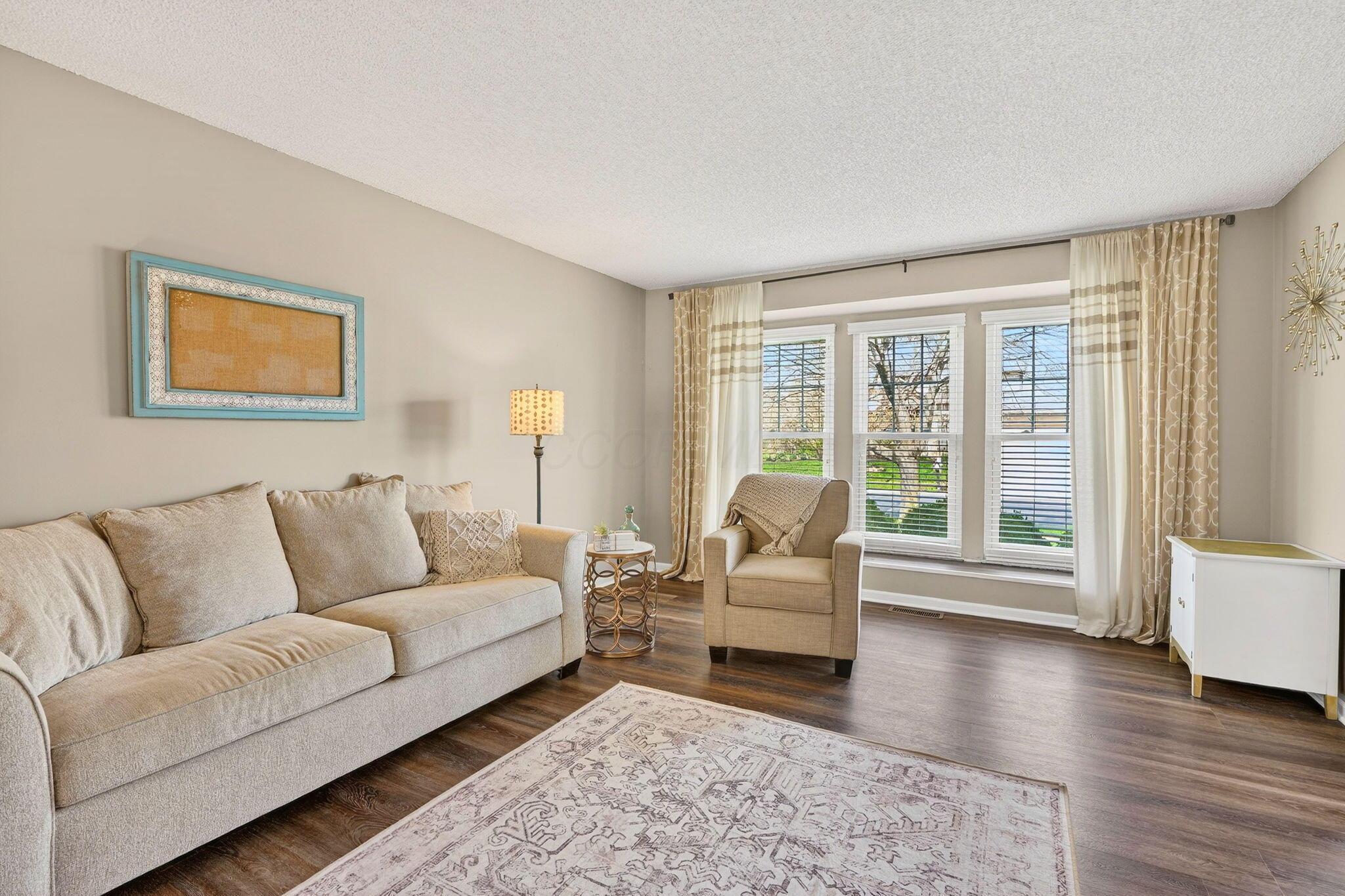 3554 W Bay Circle