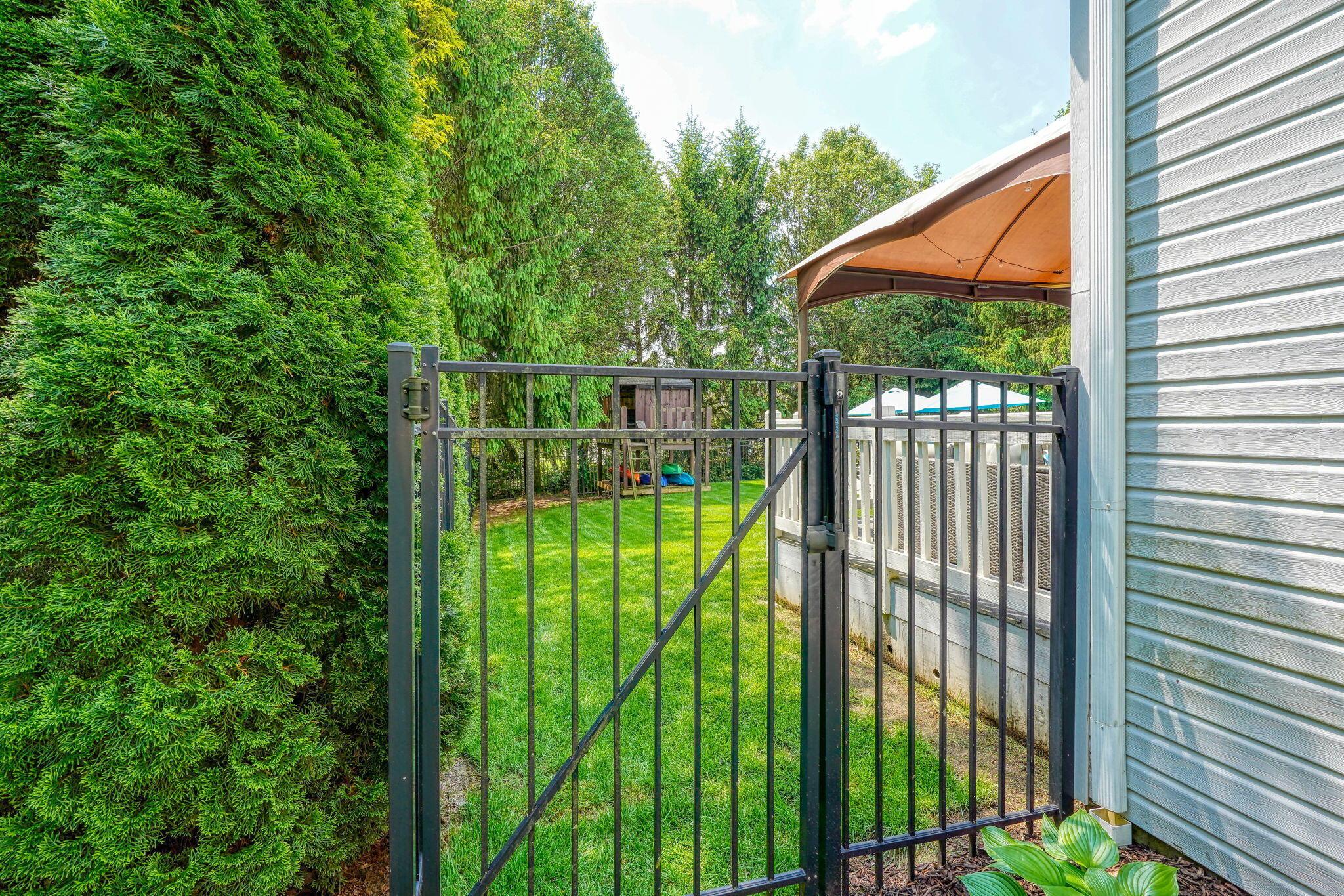 3554 W Bay Circle