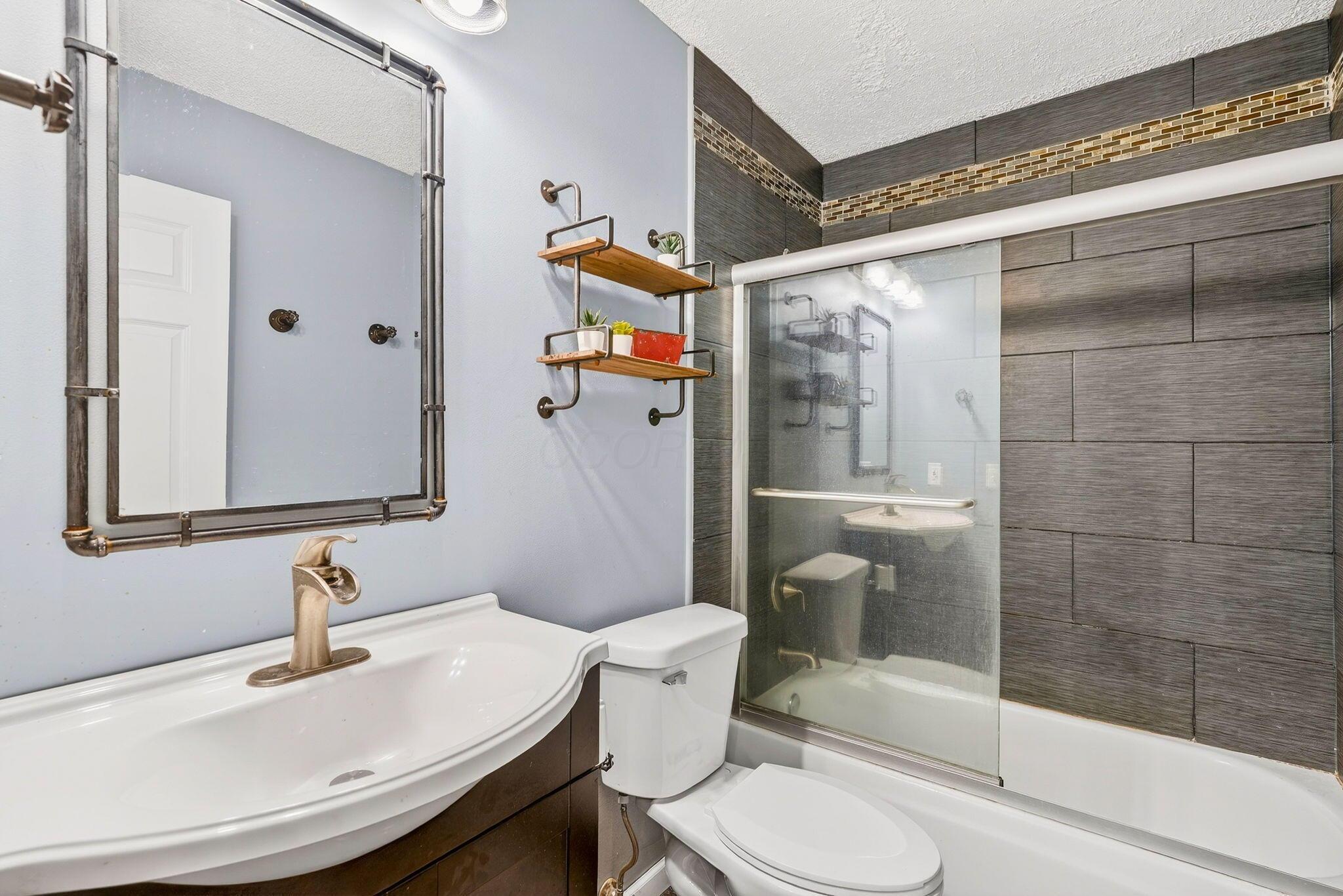3554 W Bay Circle
