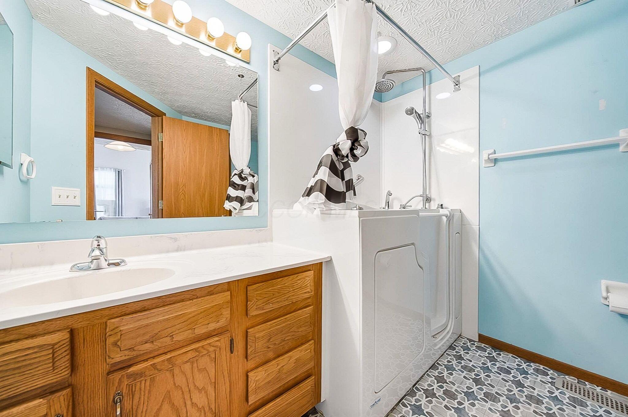 3209 Bellerive Drive