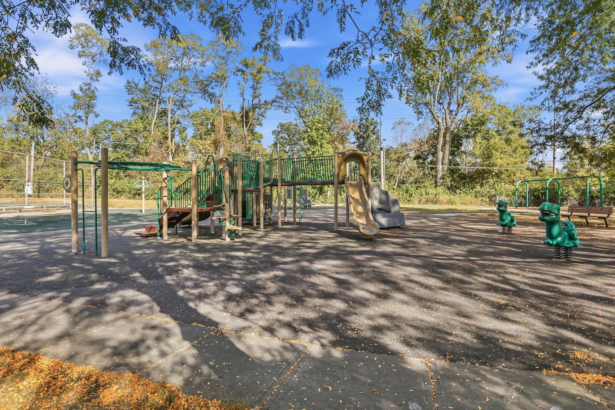 1091 Cross Country Drive