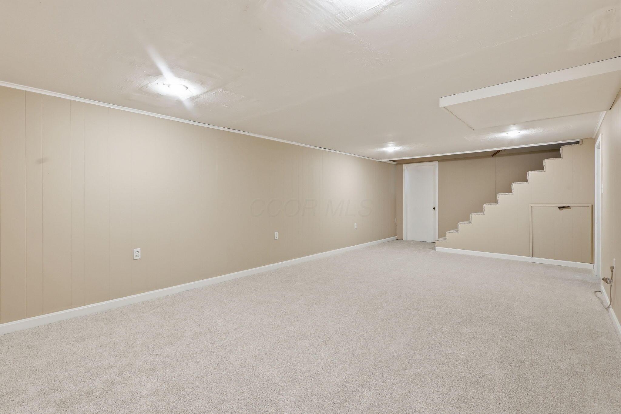 1091 Cross Country Drive