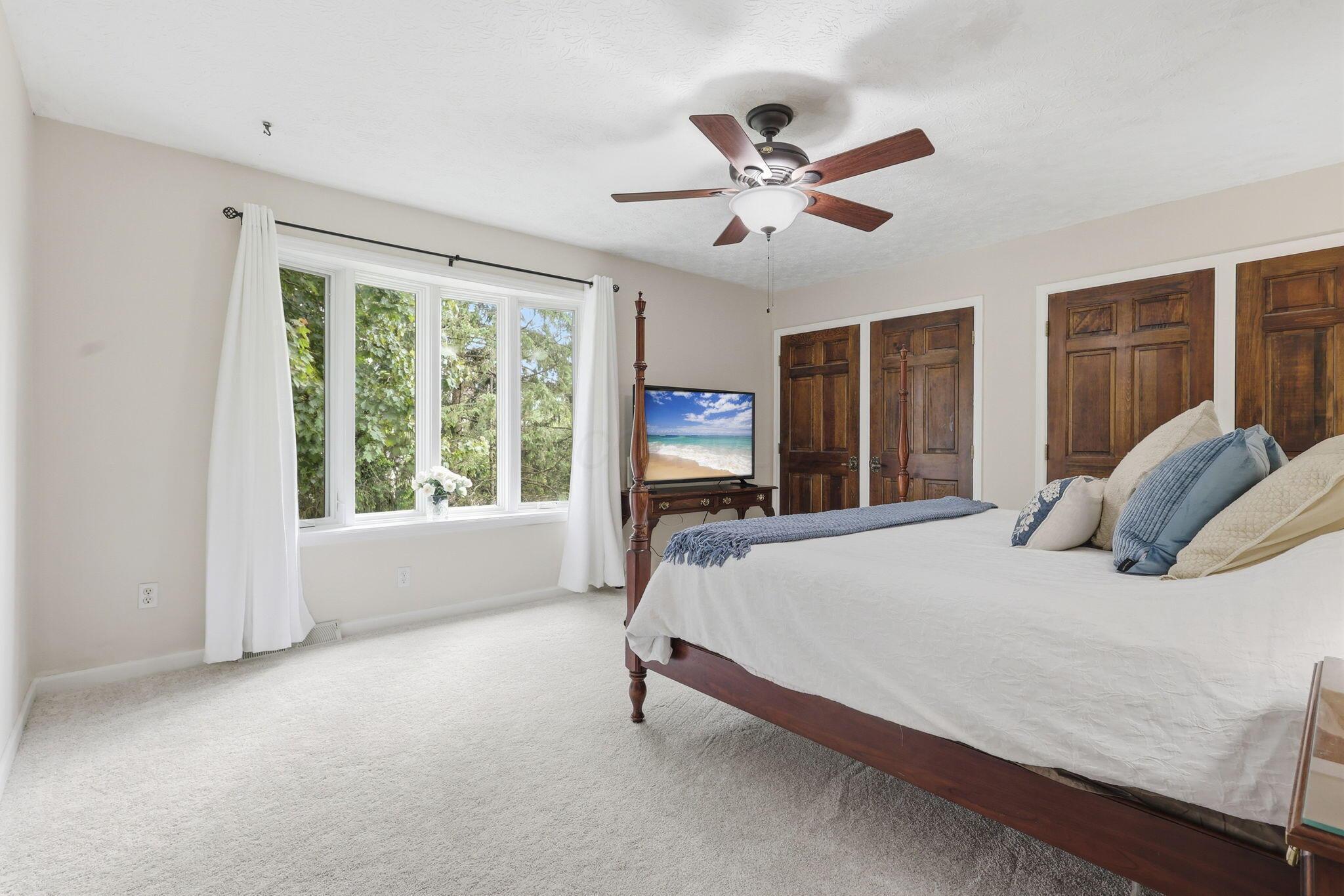 1091 Cross Country Drive