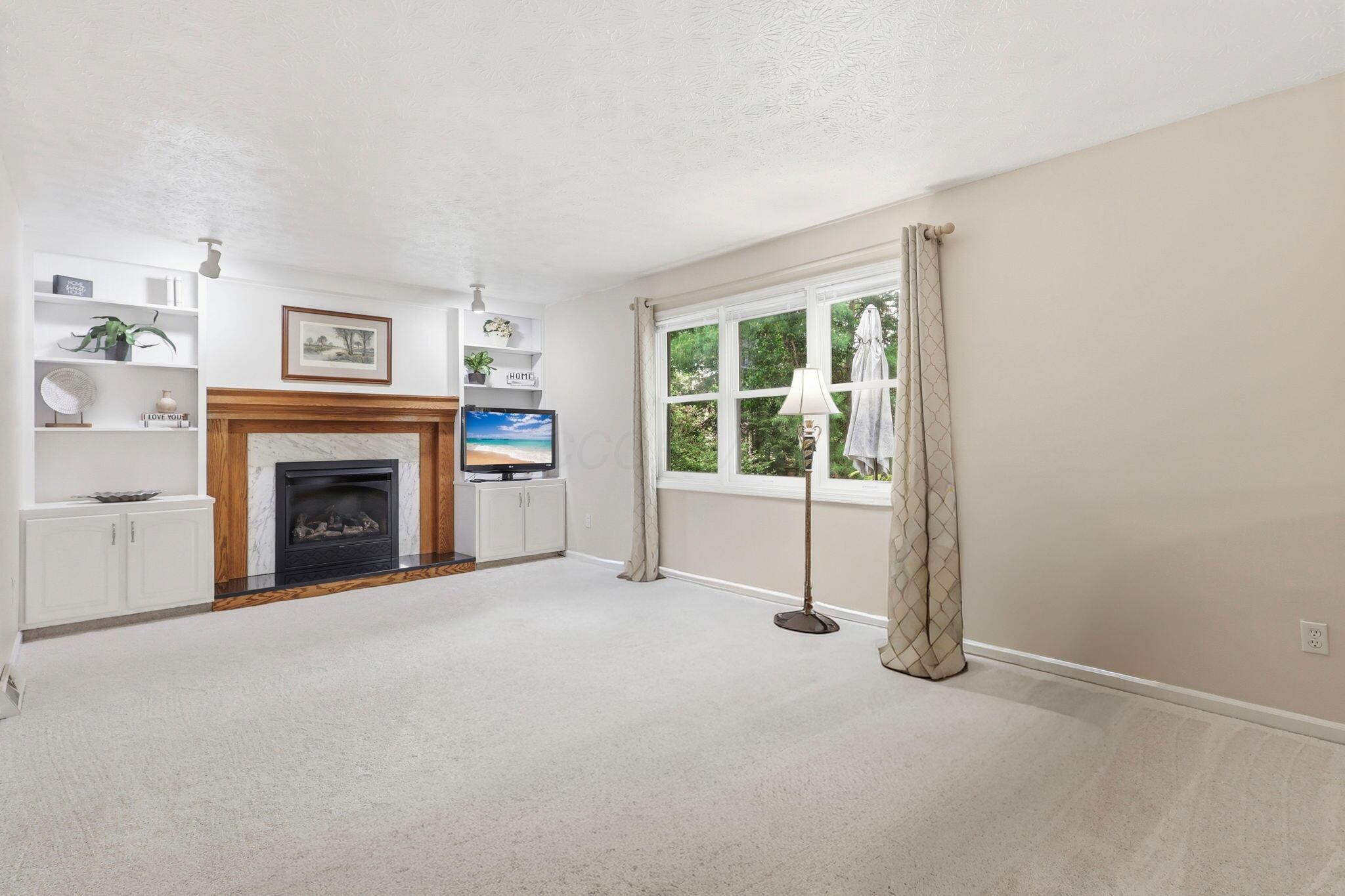 1091 Cross Country Drive