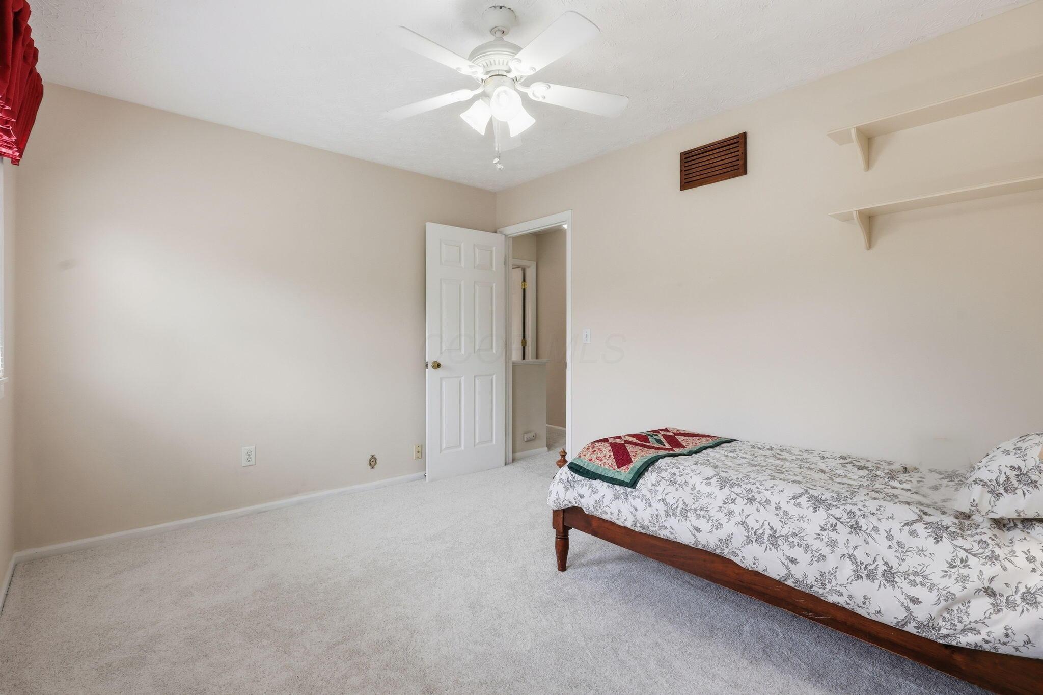 1091 Cross Country Drive