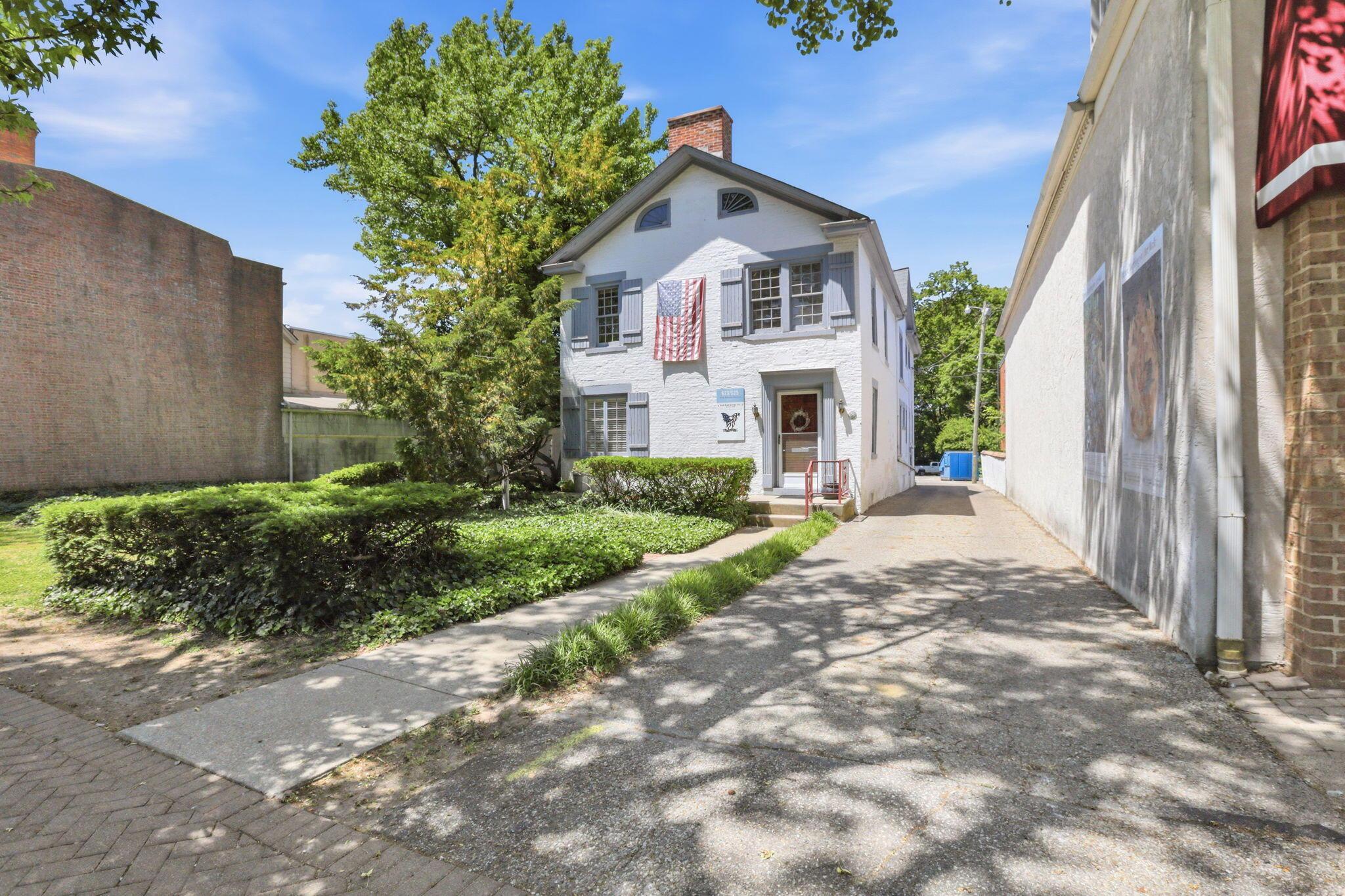 1091 Cross Country Drive