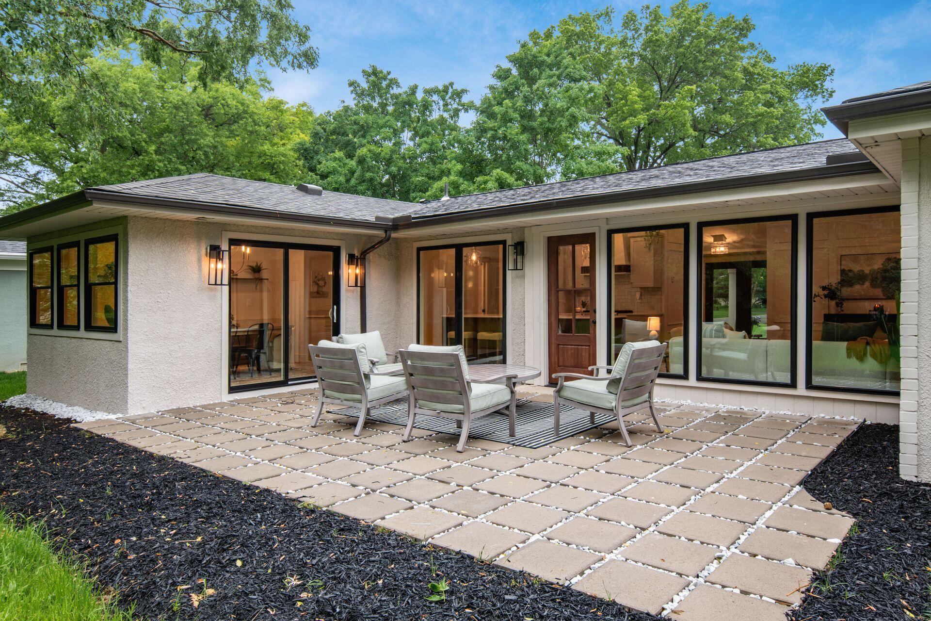 235 W Southington Avenue